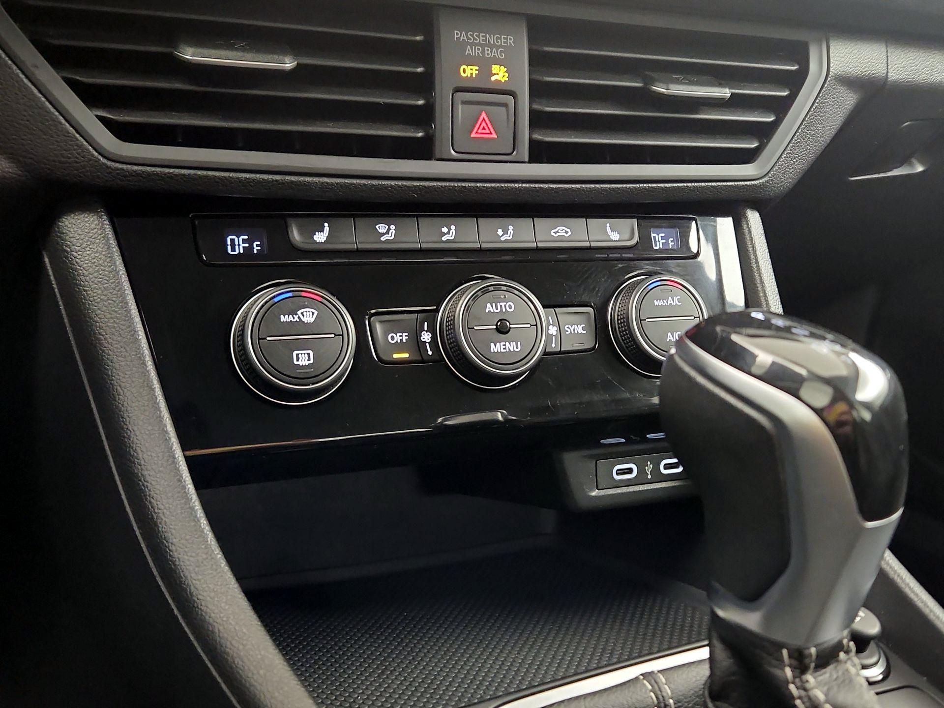 Thumbnail: 2024 Volkswagen Jetta - 14