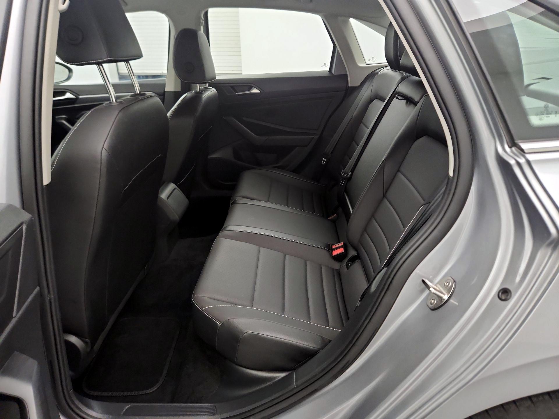 Thumbnail: 2024 Volkswagen Jetta - 17