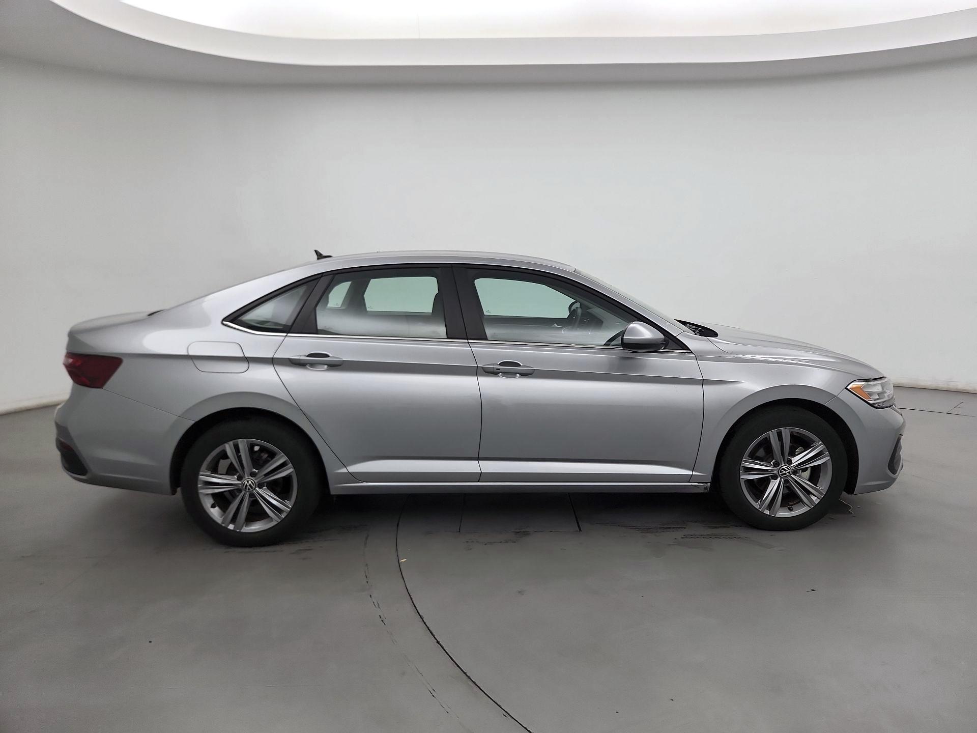 Thumbnail: 2024 Volkswagen Jetta - 4