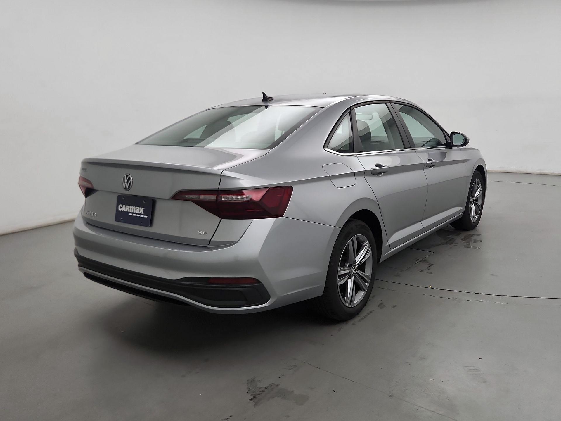 Thumbnail: 2024 Volkswagen Jetta - 5