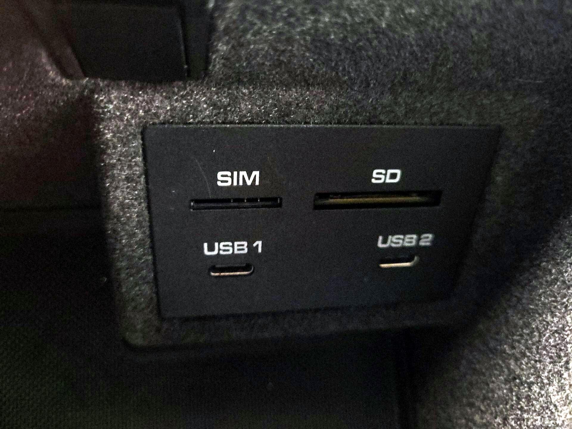 Thumbnail: 2023 Porsche Macan - 17