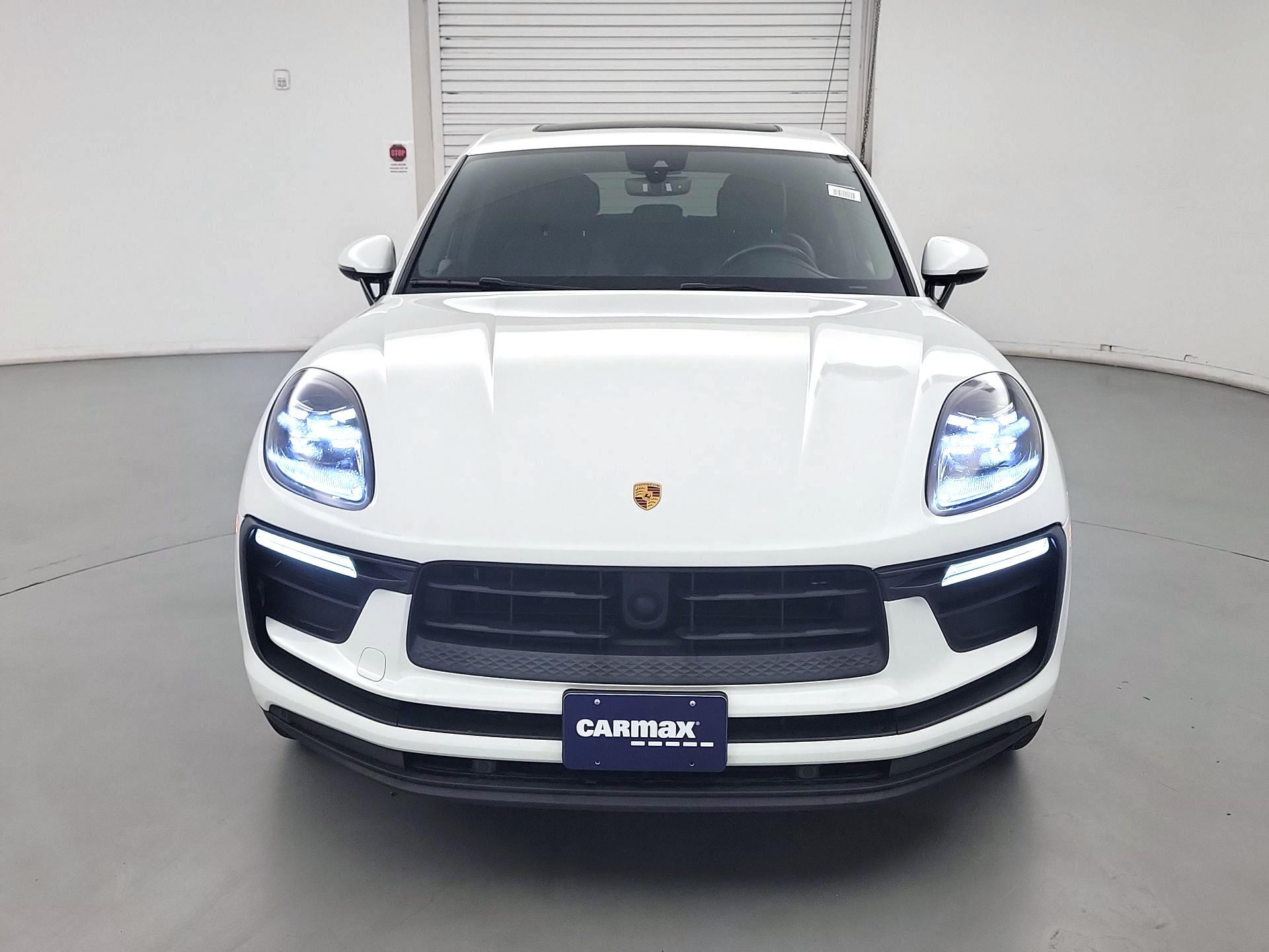 Thumbnail: 2023 Porsche Macan - 2