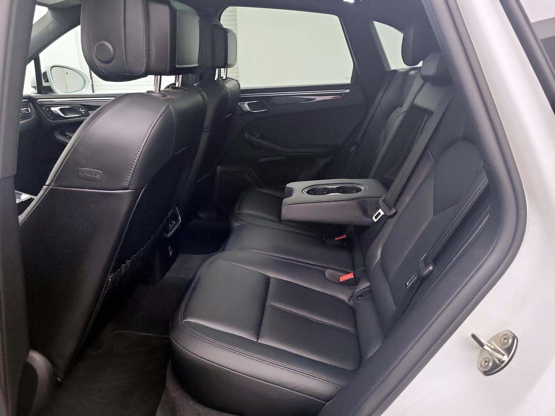 Thumbnail: 2023 Porsche Macan - 19