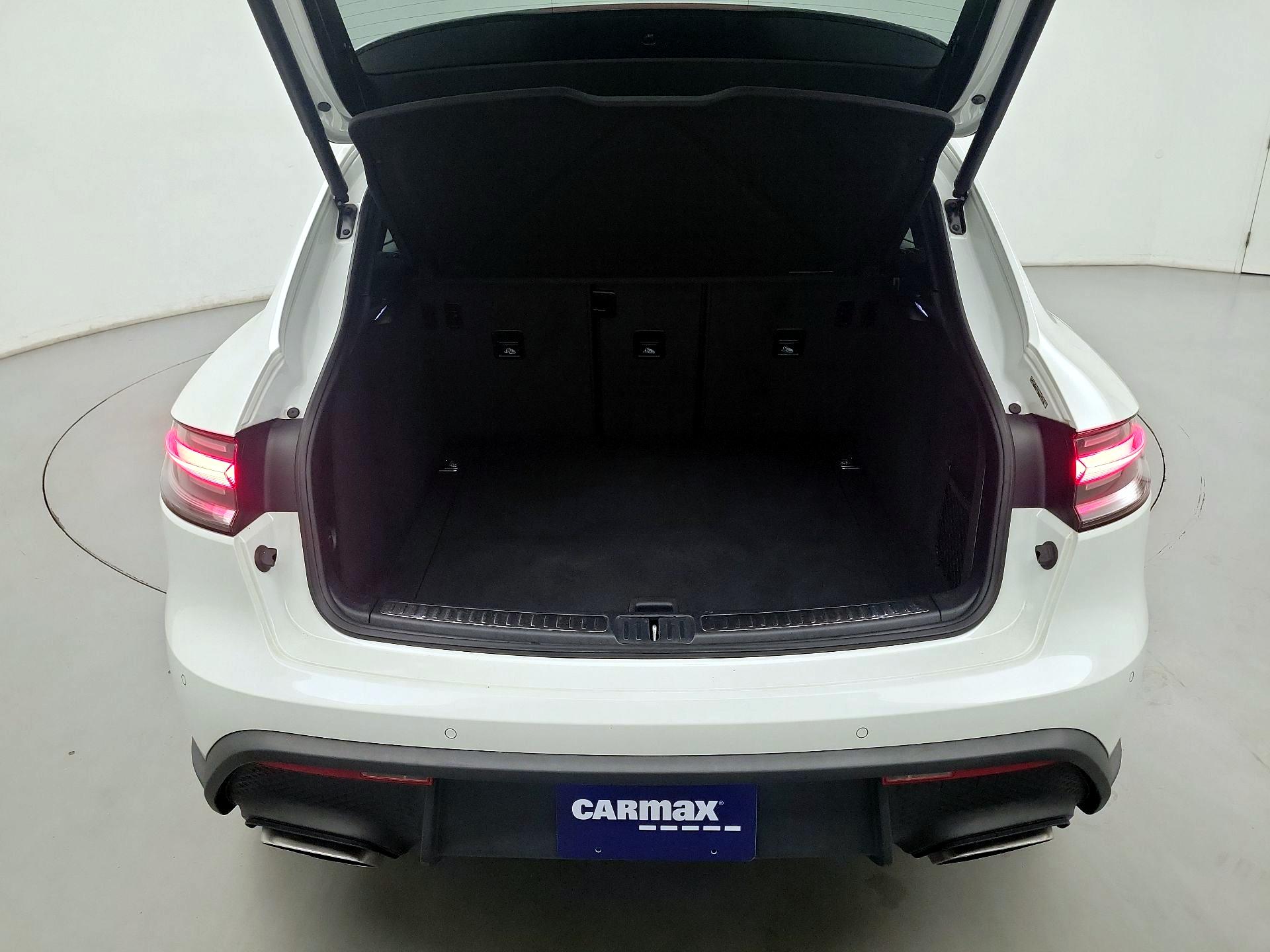 Thumbnail: 2023 Porsche Macan - 20