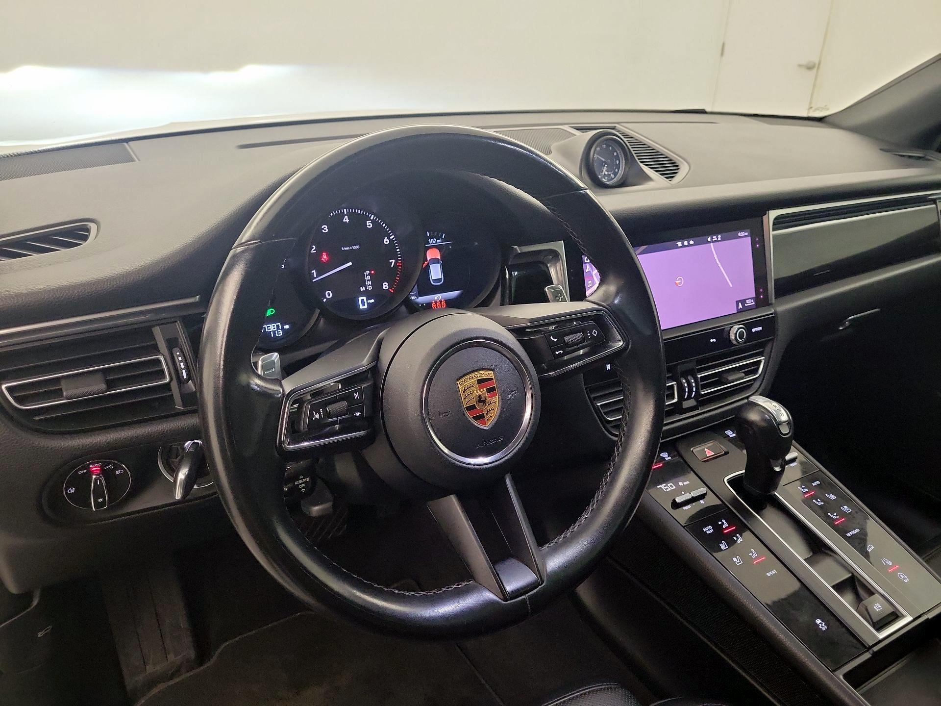 Thumbnail: 2023 Porsche Macan - 8