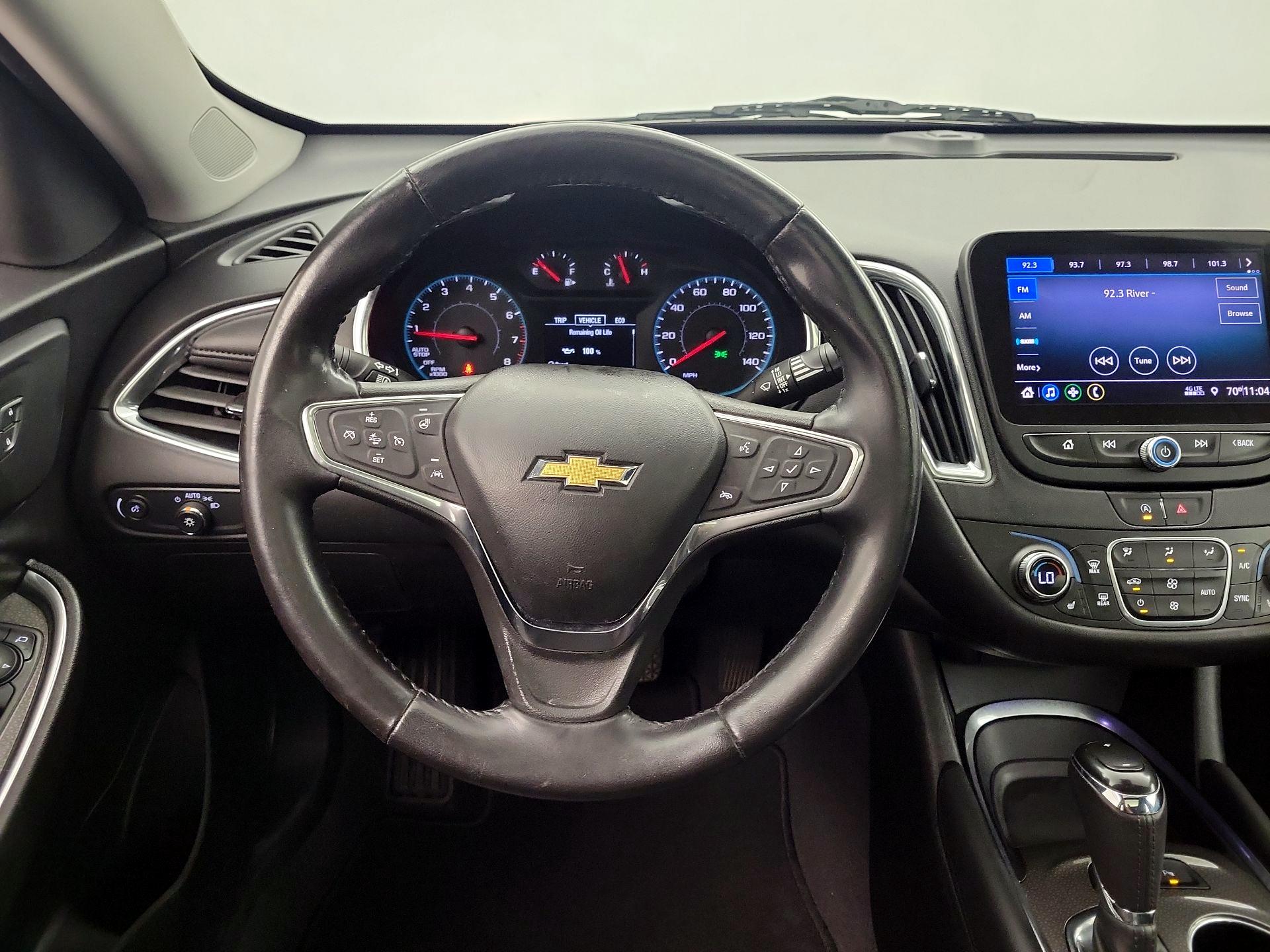 Thumbnail: 2020 Chevrolet Malibu - 10