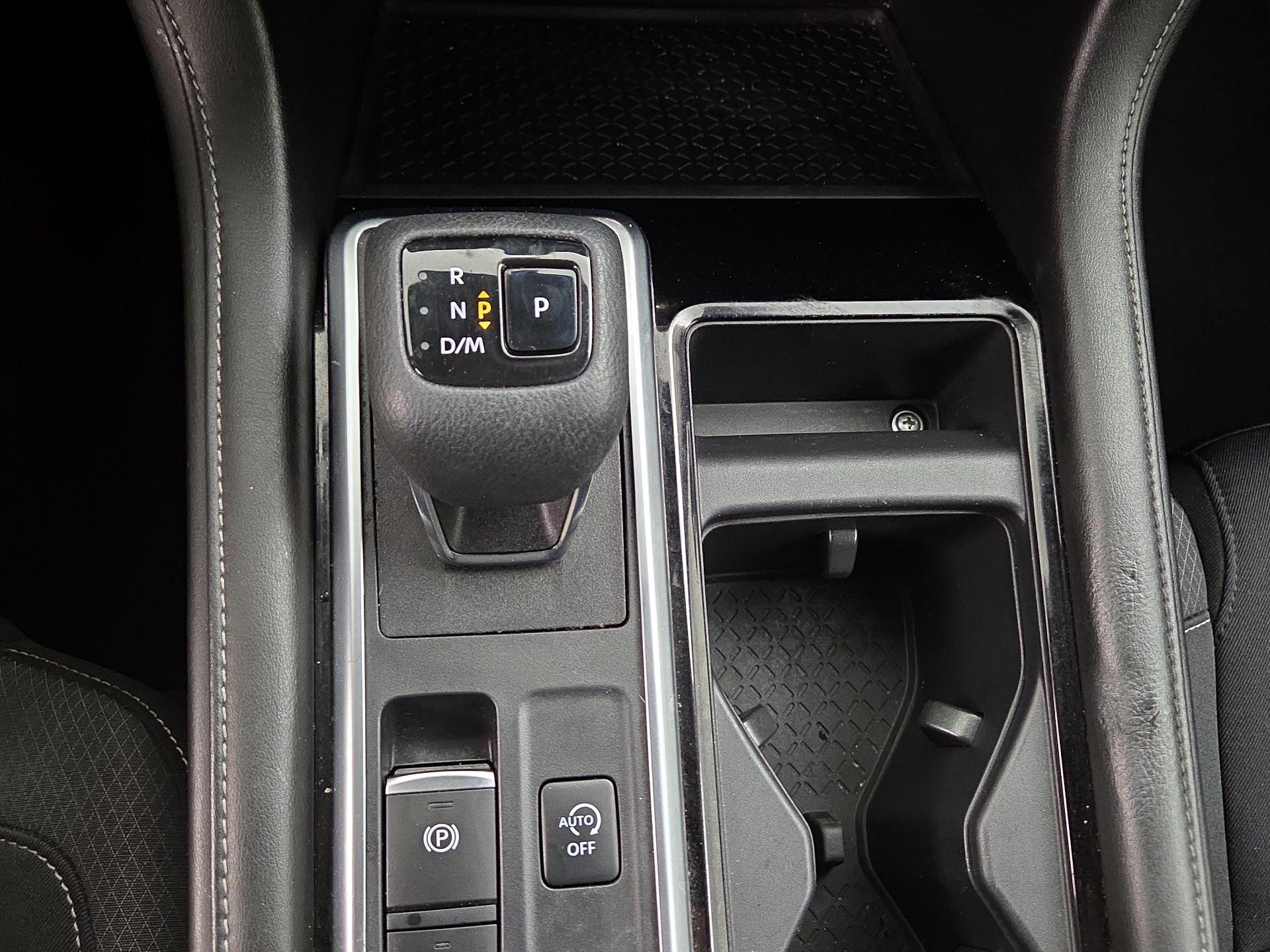 Thumbnail: 2022 Nissan Pathfinder - 17