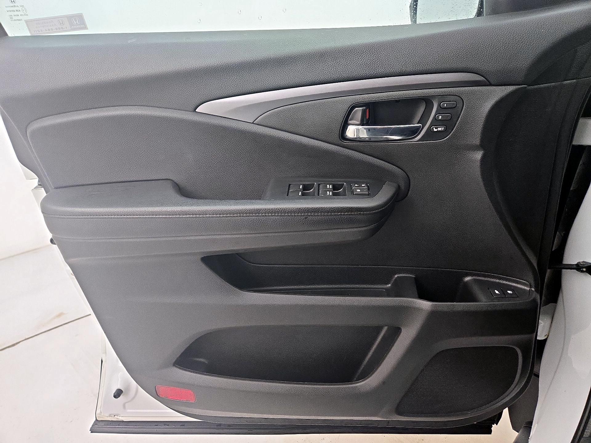 Thumbnail: 2022 Honda Pilot - 12