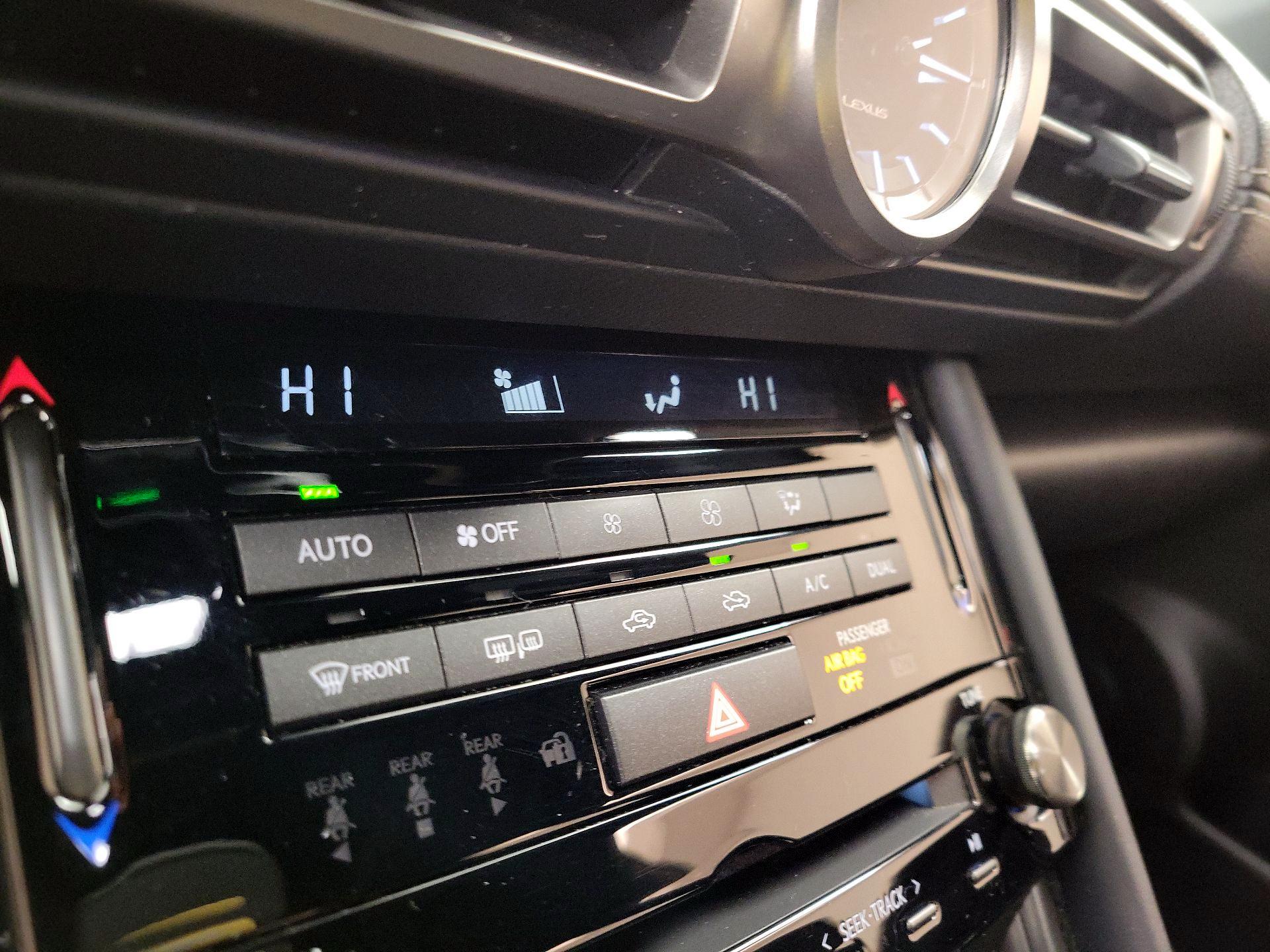 Thumbnail: 2022 Lexus IS - 16