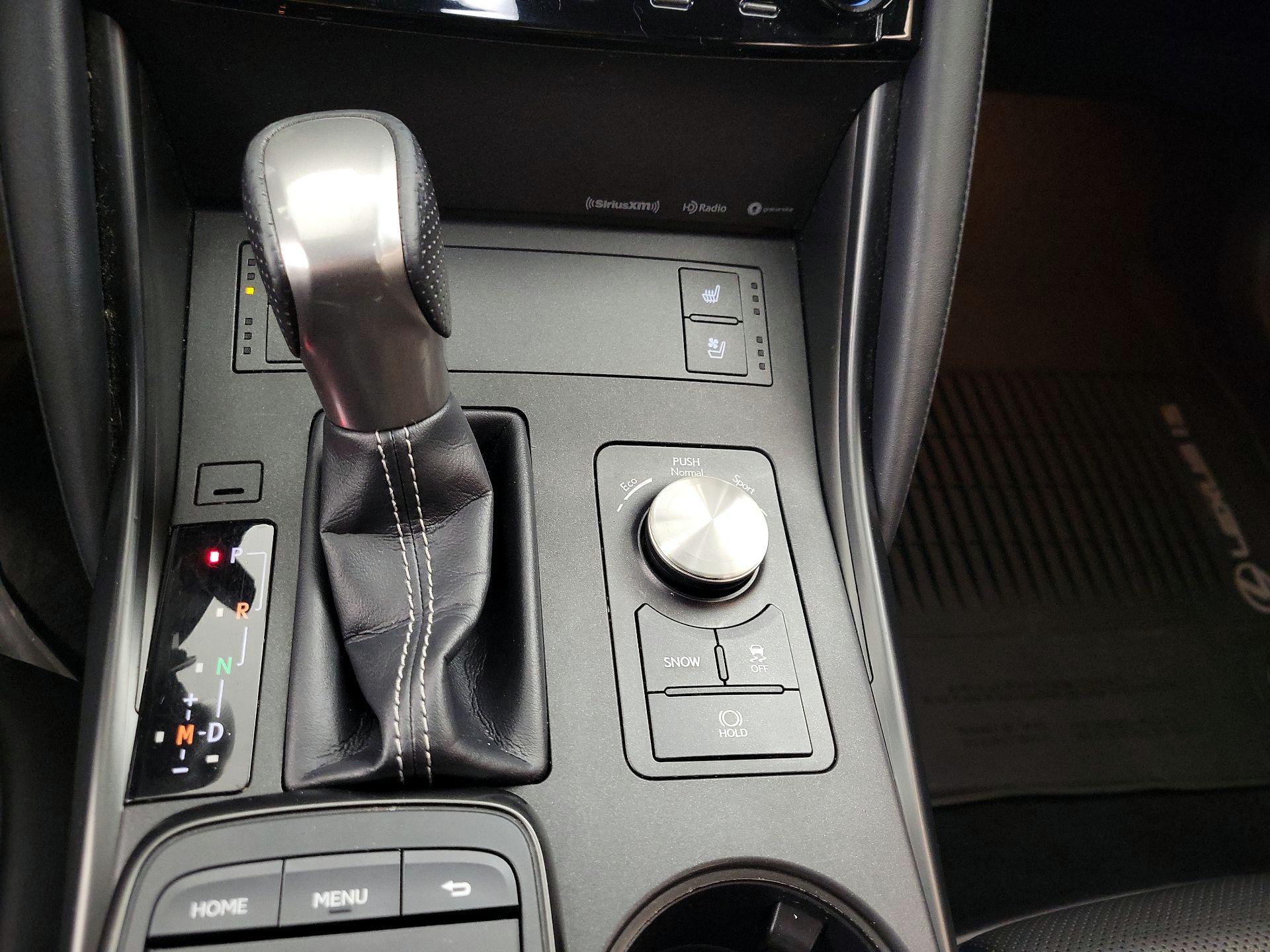 Thumbnail: 2022 Lexus IS - 17