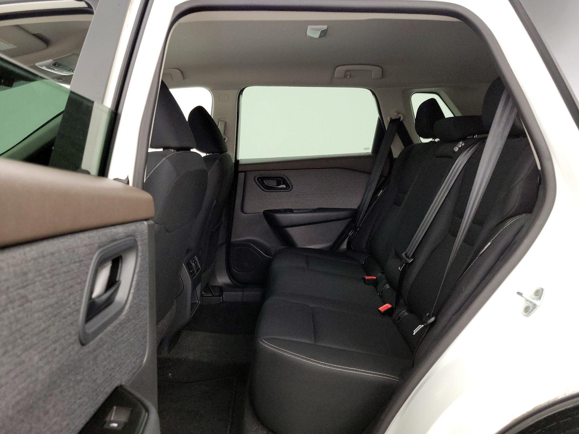 Thumbnail: 2023 Nissan Rogue - 19