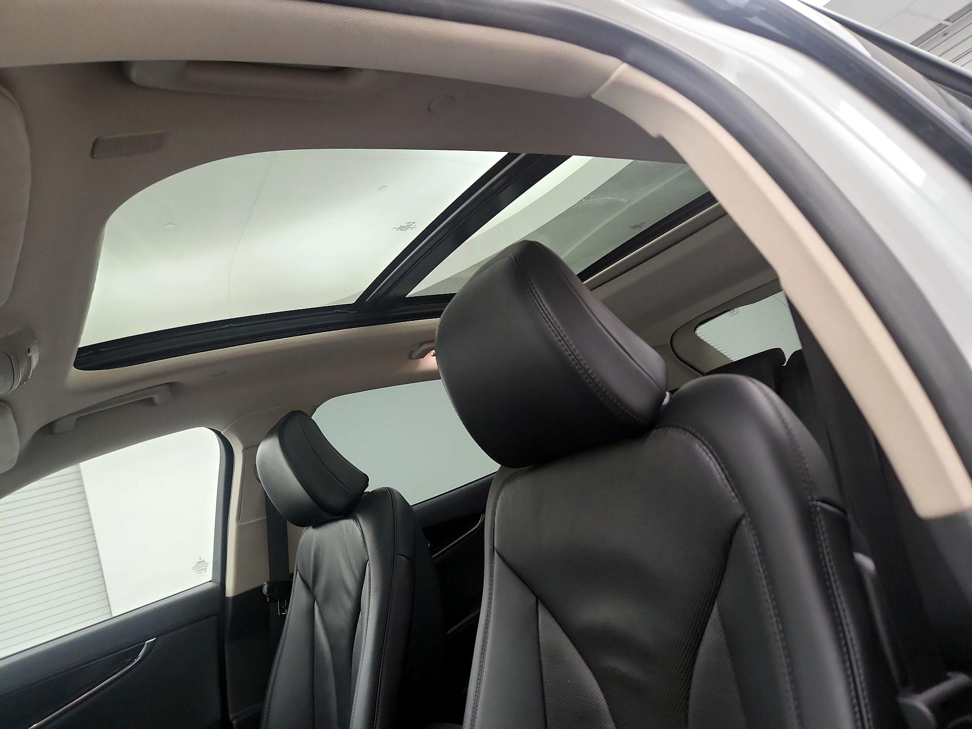 Thumbnail: 2022 Lincoln Nautilus - 18