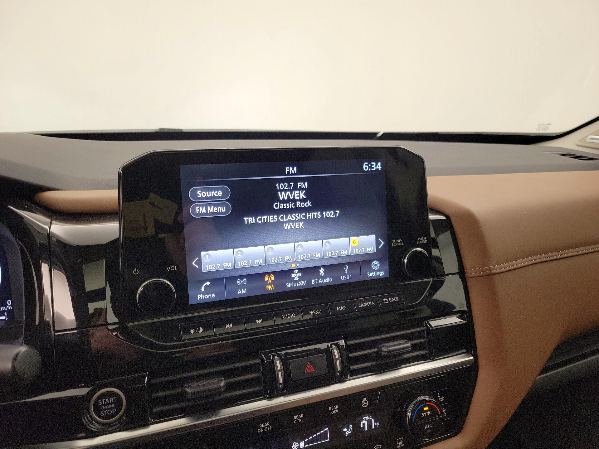 Thumbnail: 2023 Nissan Pathfinder - 16