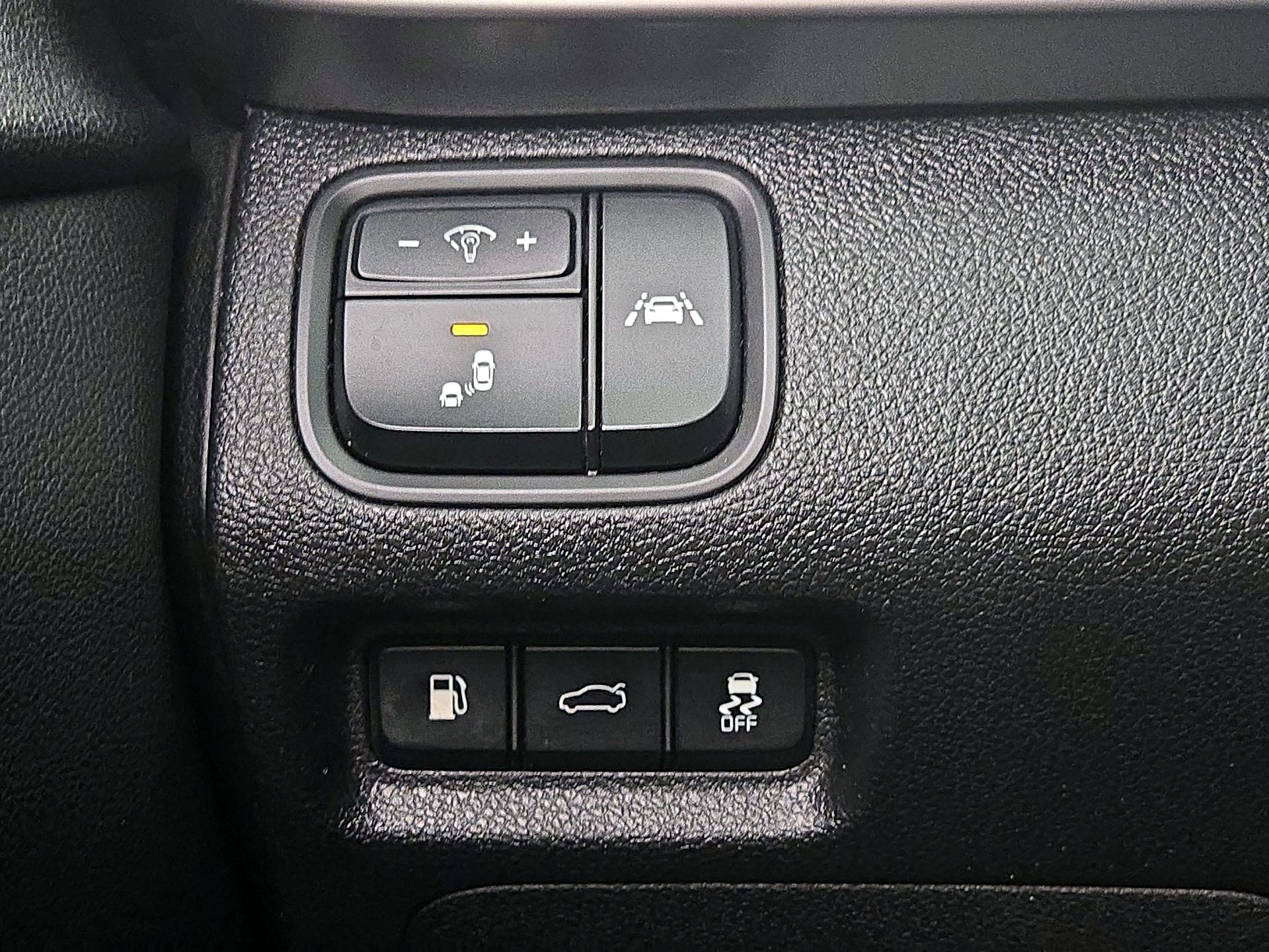 Thumbnail: 2020 Kia Optima - 13