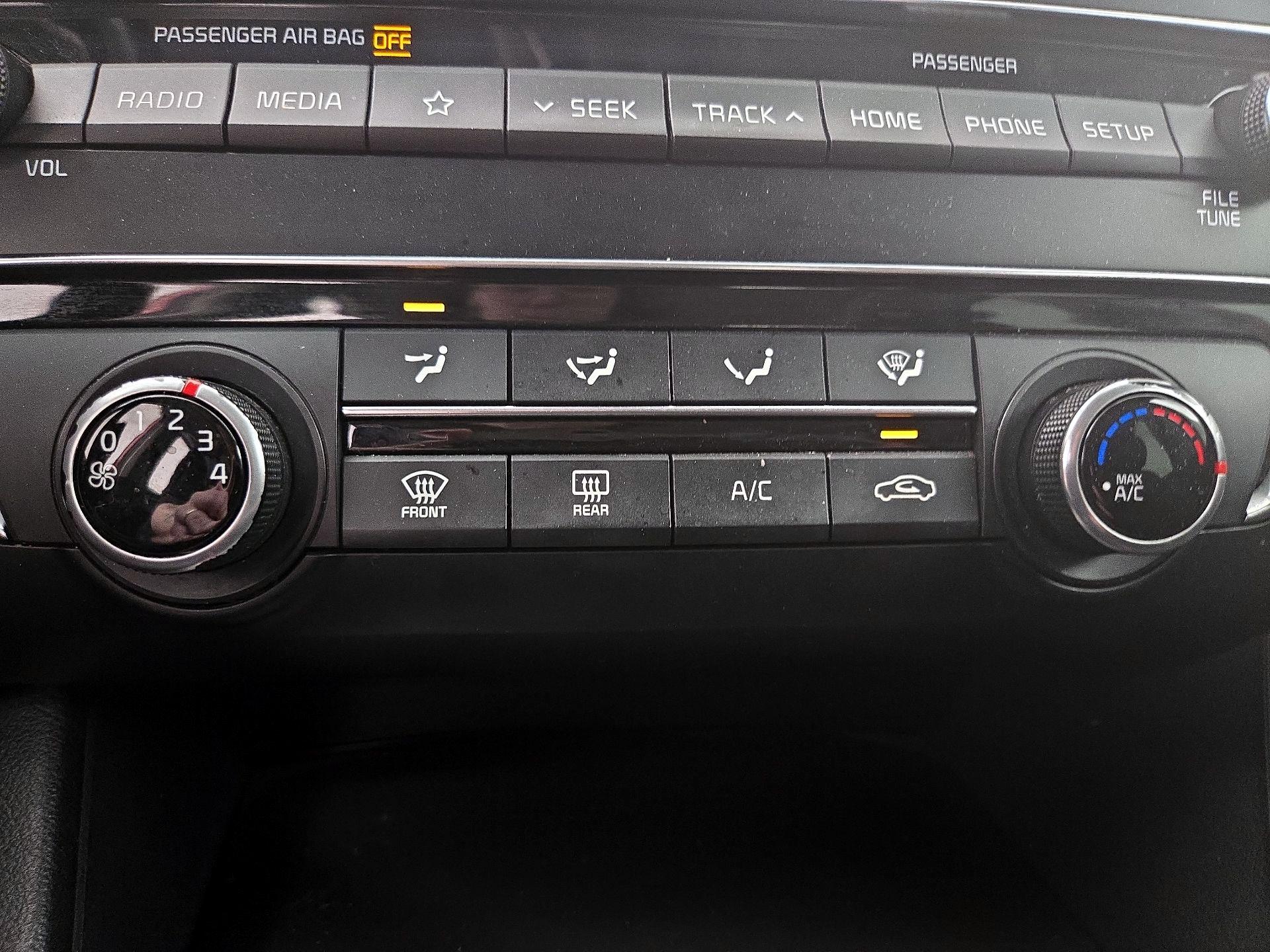 Thumbnail: 2020 Kia Optima - 16