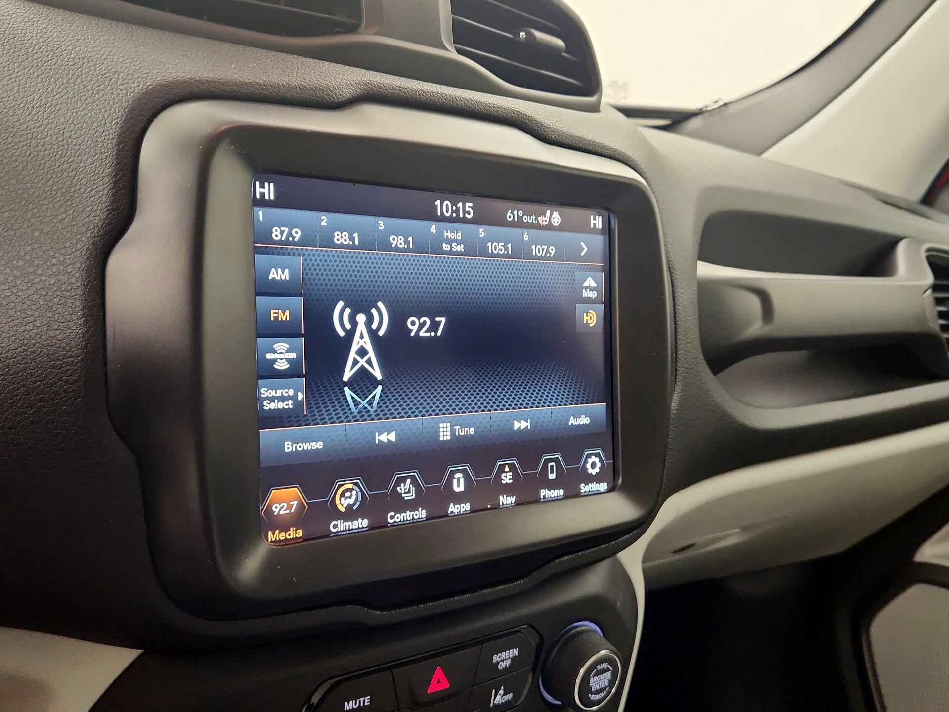 Thumbnail: 2022 Jeep Renegade - 16