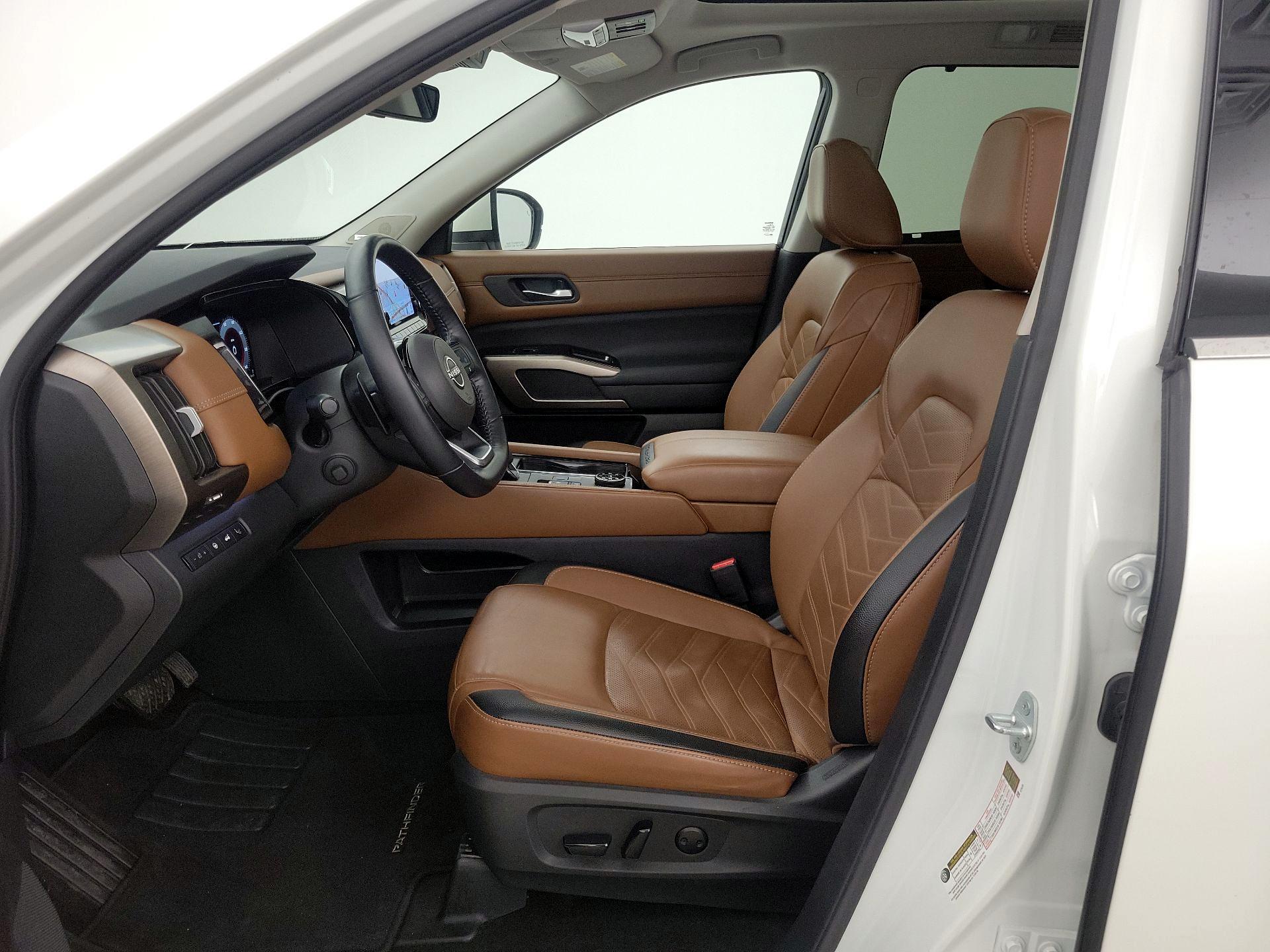 Thumbnail: 2023 Nissan Pathfinder - 11