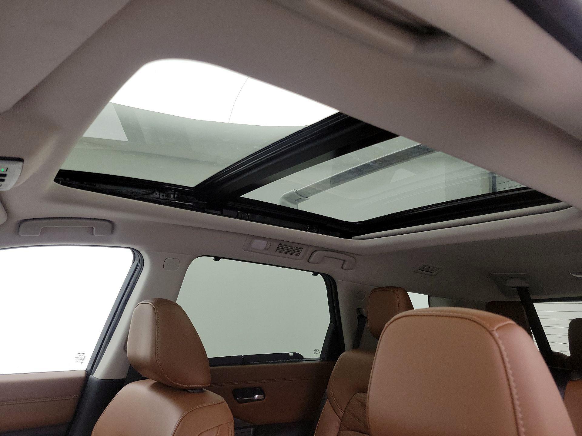 Thumbnail: 2023 Nissan Pathfinder - 20