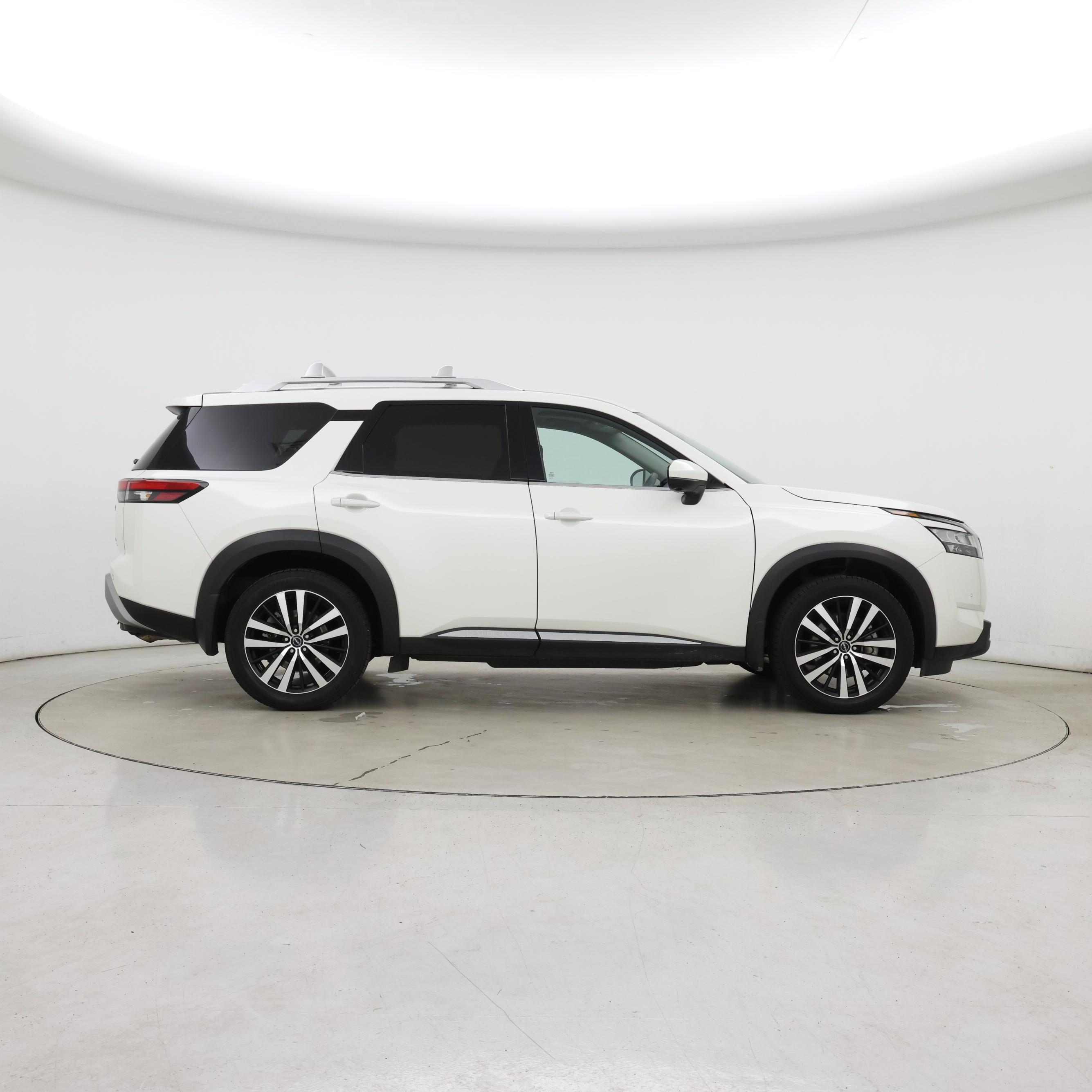 Thumbnail: 2023 Nissan Pathfinder - 7