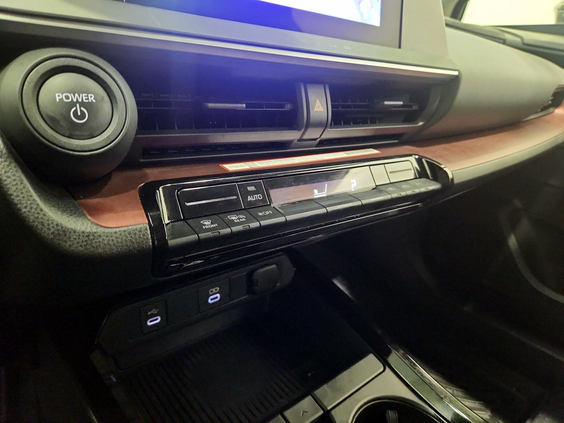 Thumbnail: 2024 Toyota Prius Prime - 17