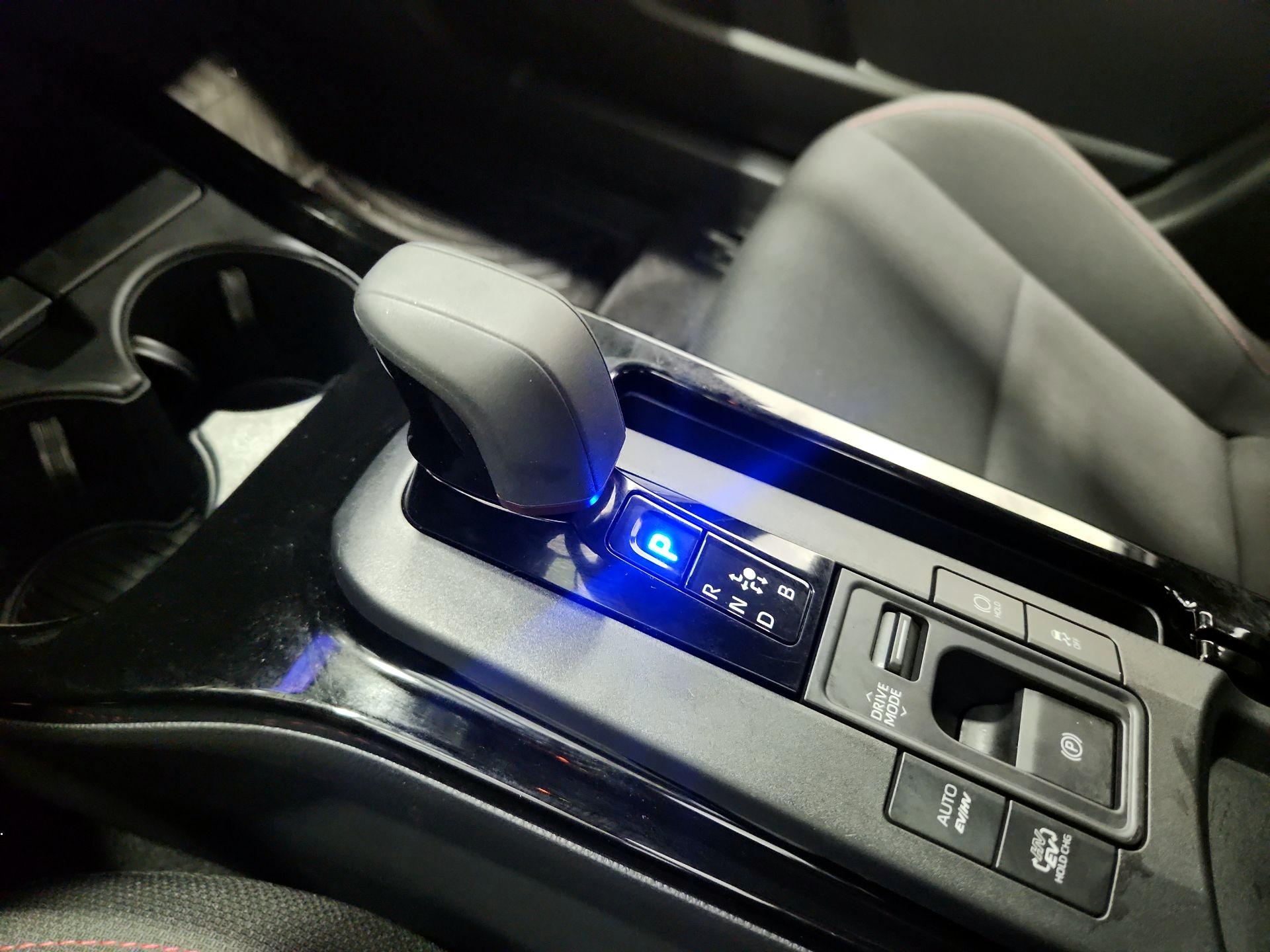 Thumbnail: 2024 Toyota Prius Prime - 18