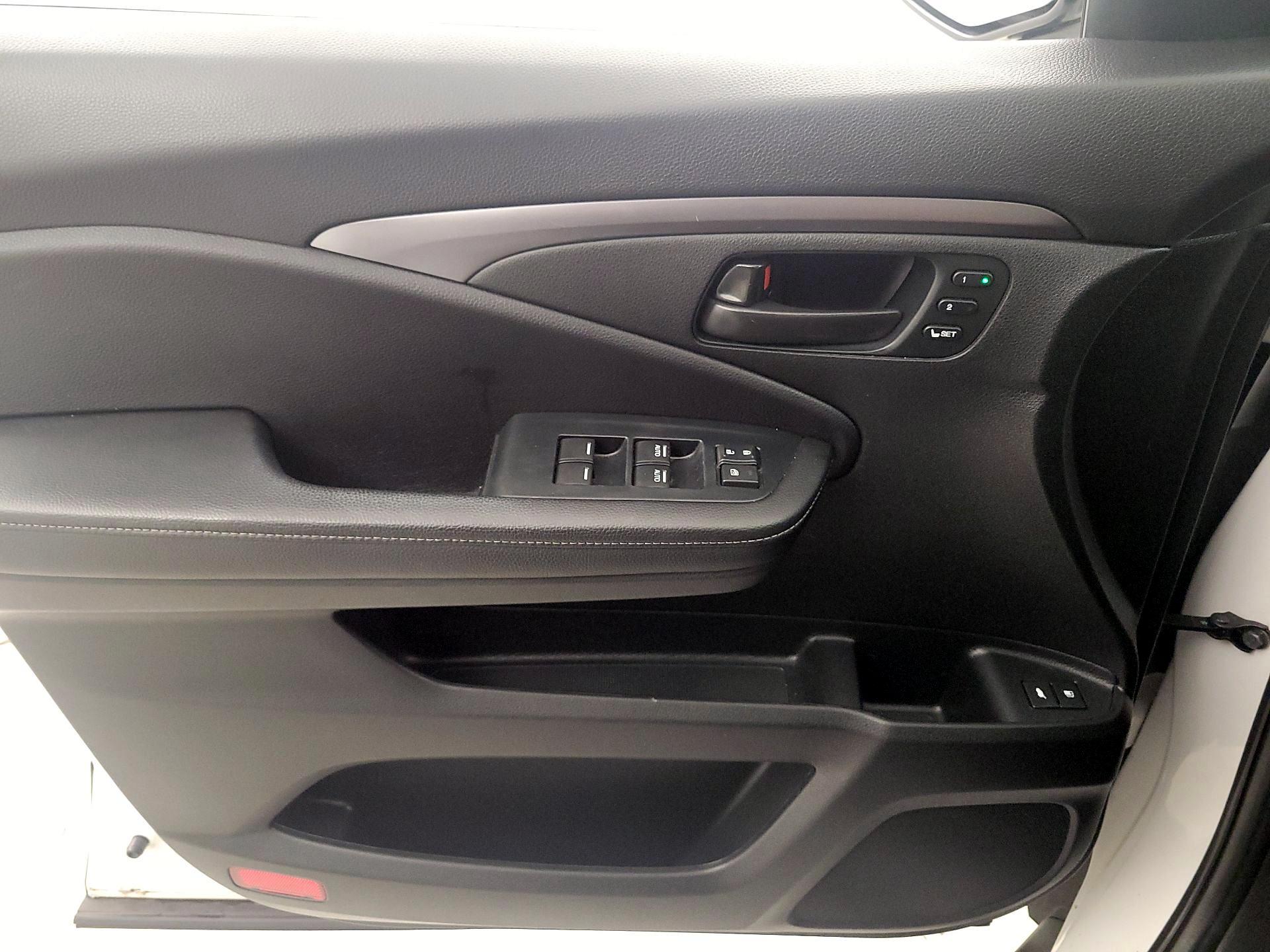 Thumbnail: 2023 Honda Passport - 12