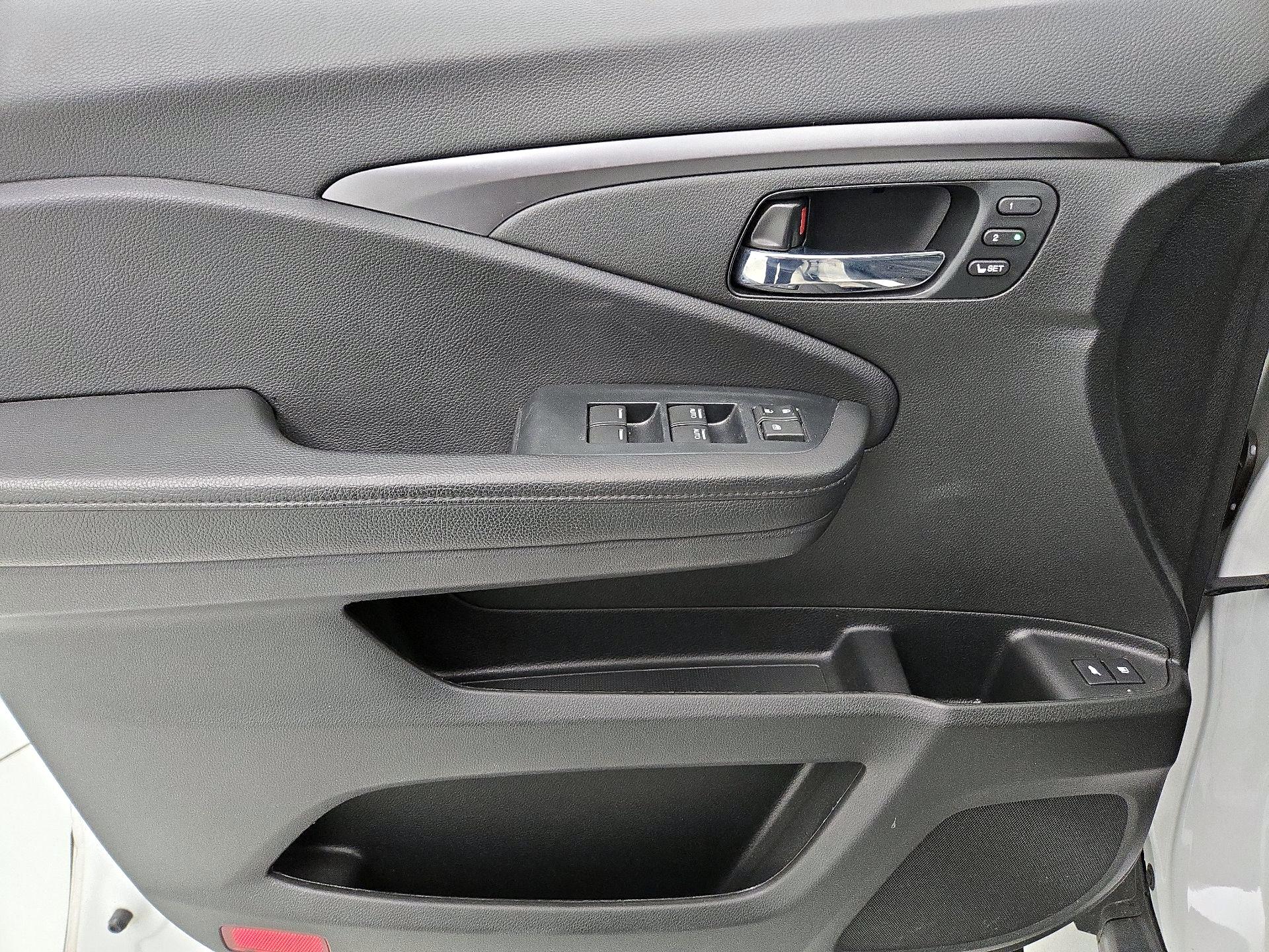 Thumbnail: 2022 Honda Pilot - 12