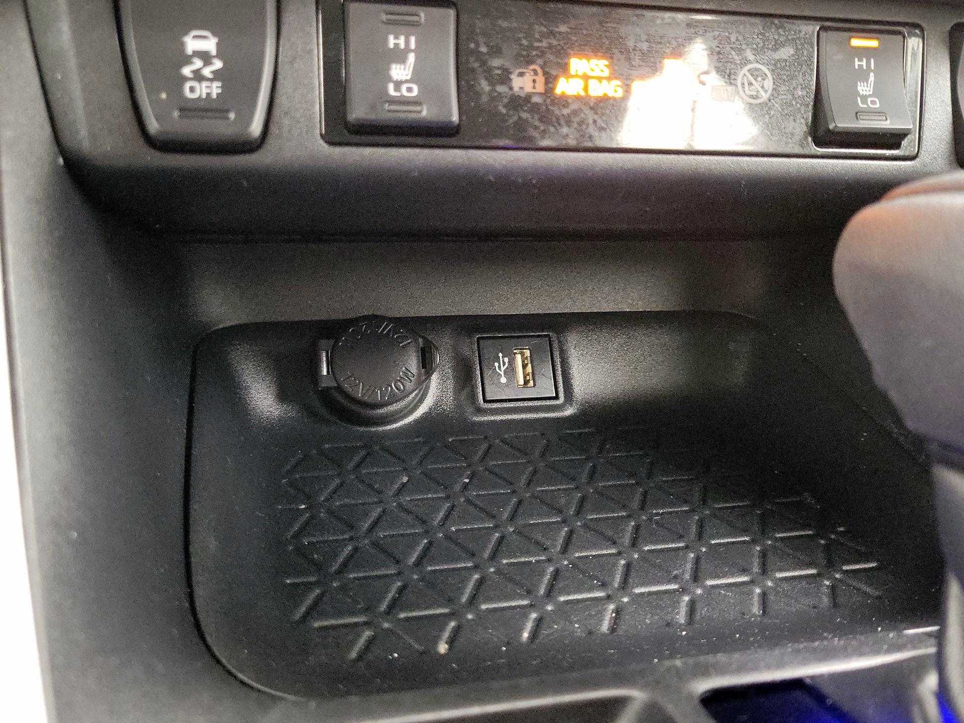 Thumbnail: 2023 Toyota RAV4 - 18