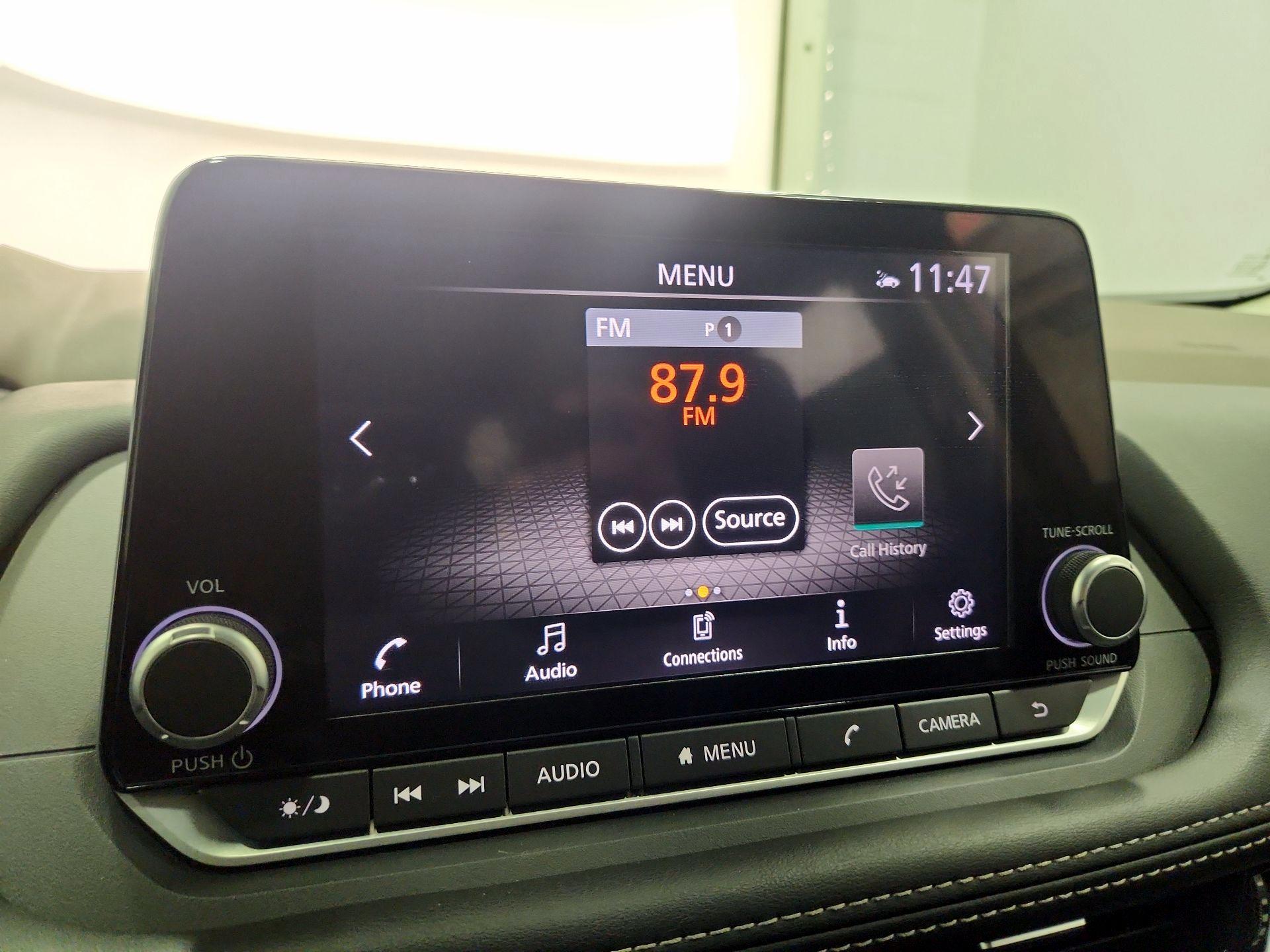 Thumbnail: 2022 Nissan Rogue - 15