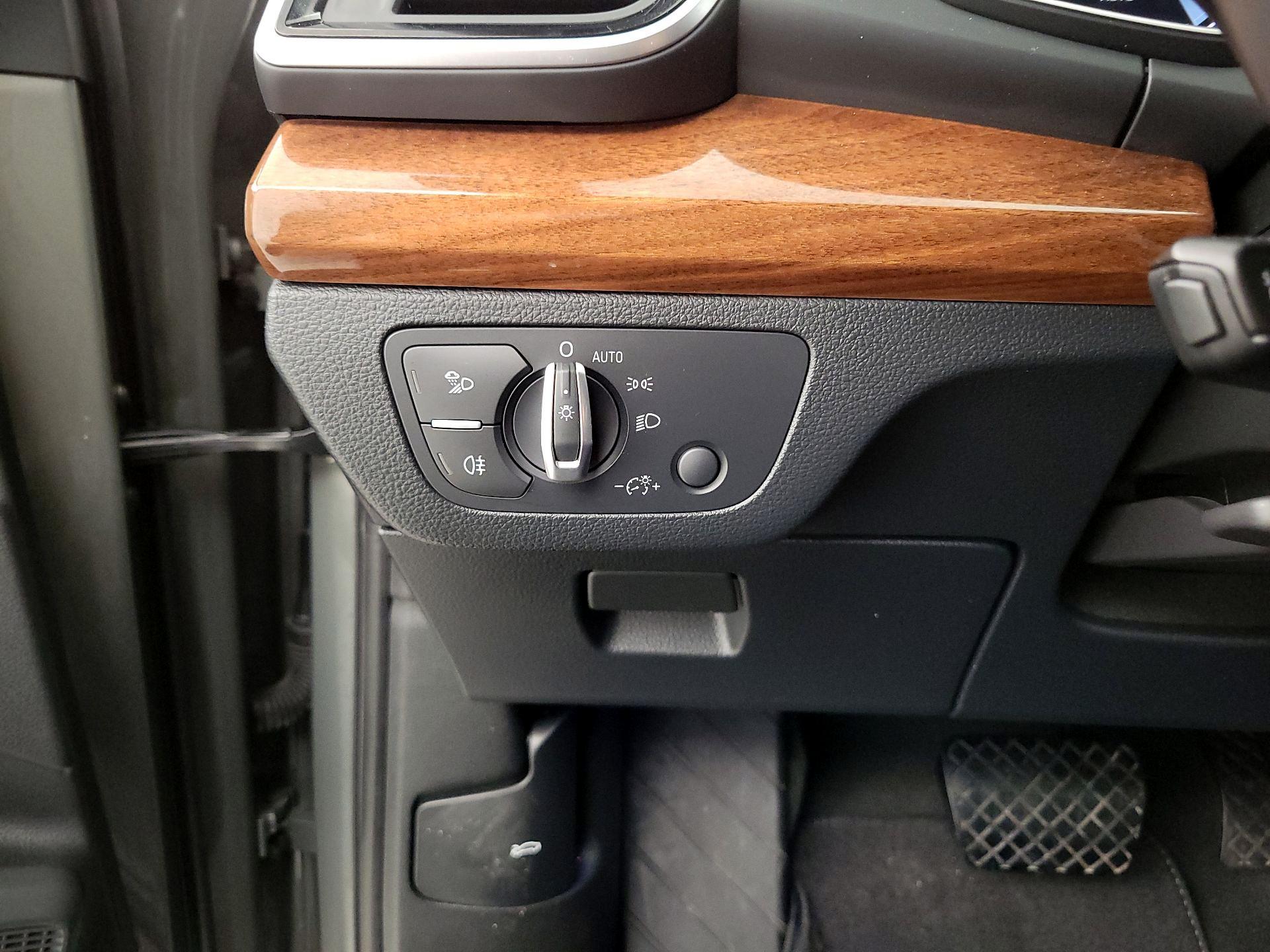 Thumbnail: 2023 Audi Q5 - 13