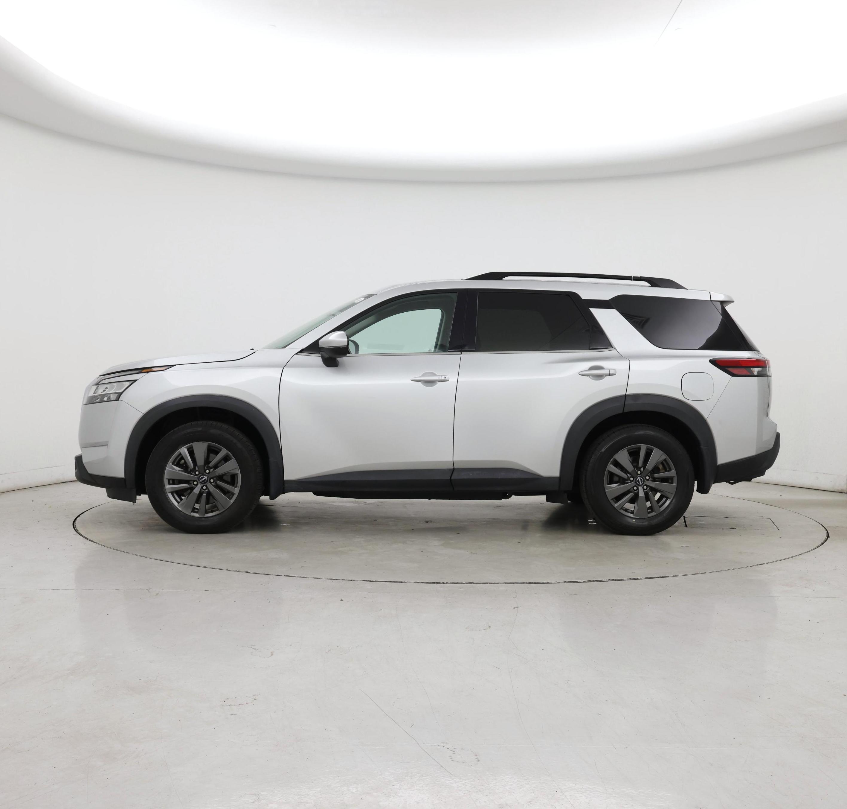 Thumbnail: 2022 Nissan Pathfinder - 3