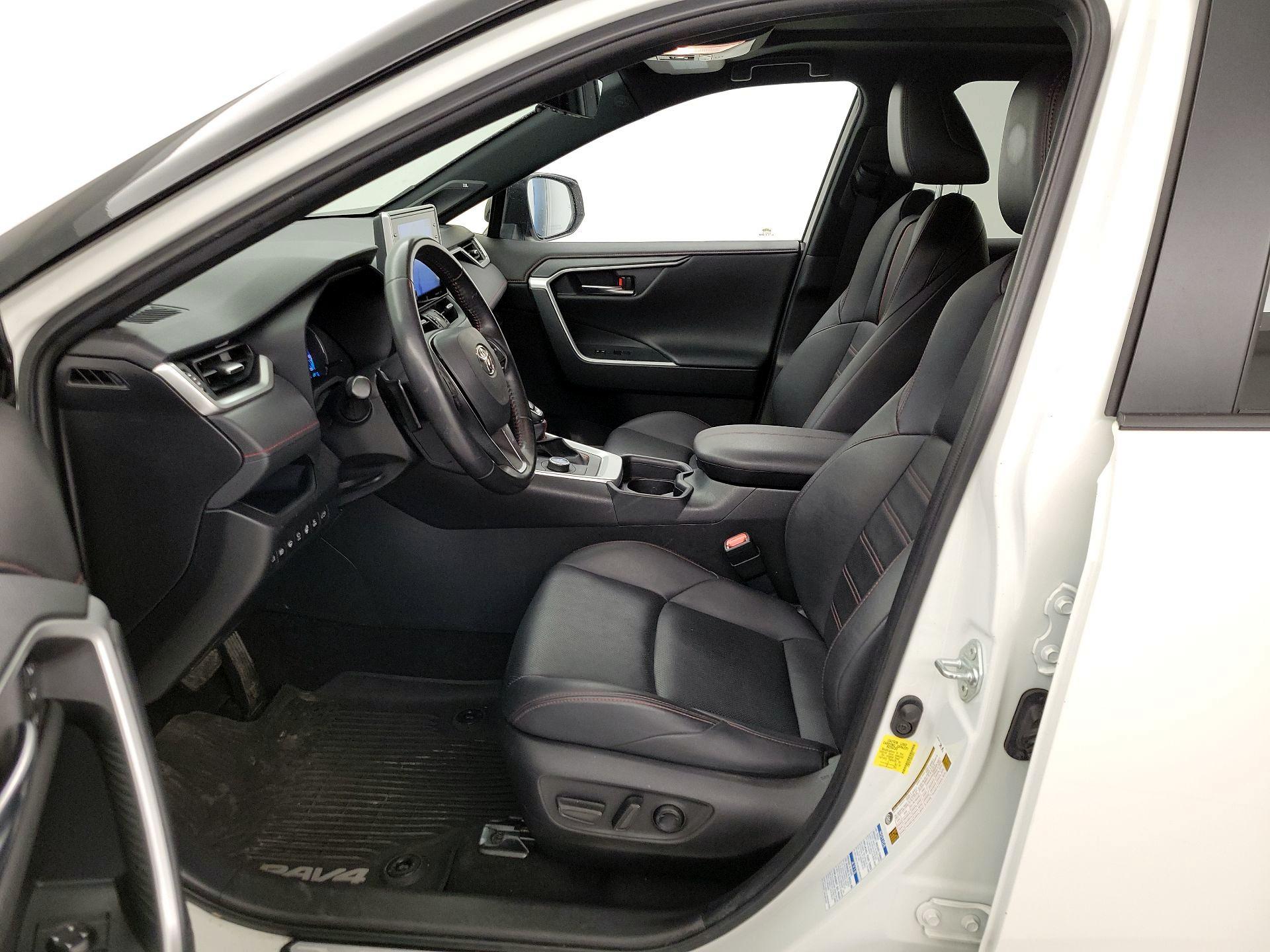 Thumbnail: 2021 Toyota RAV4 - 11