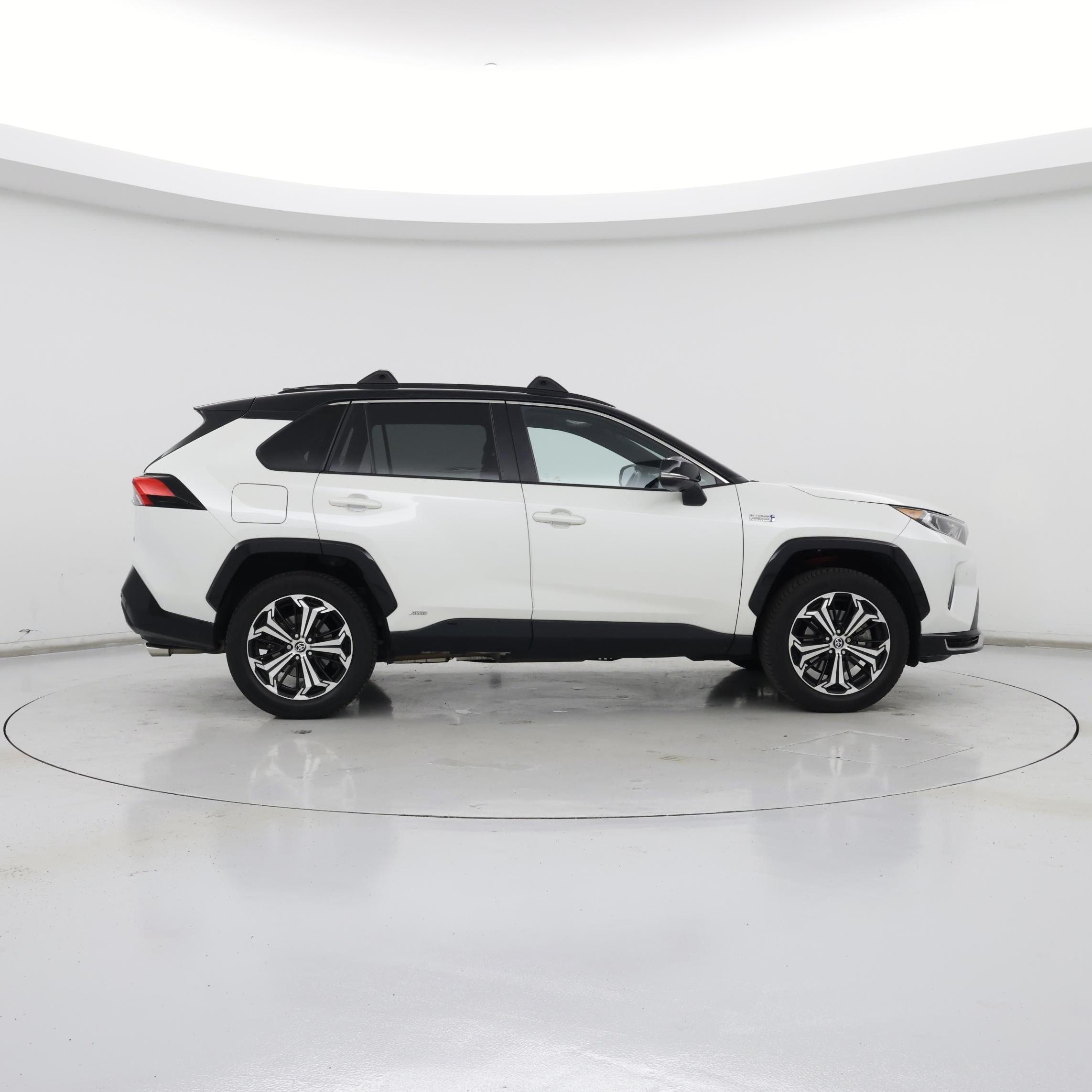 Thumbnail: 2021 Toyota RAV4 - 7