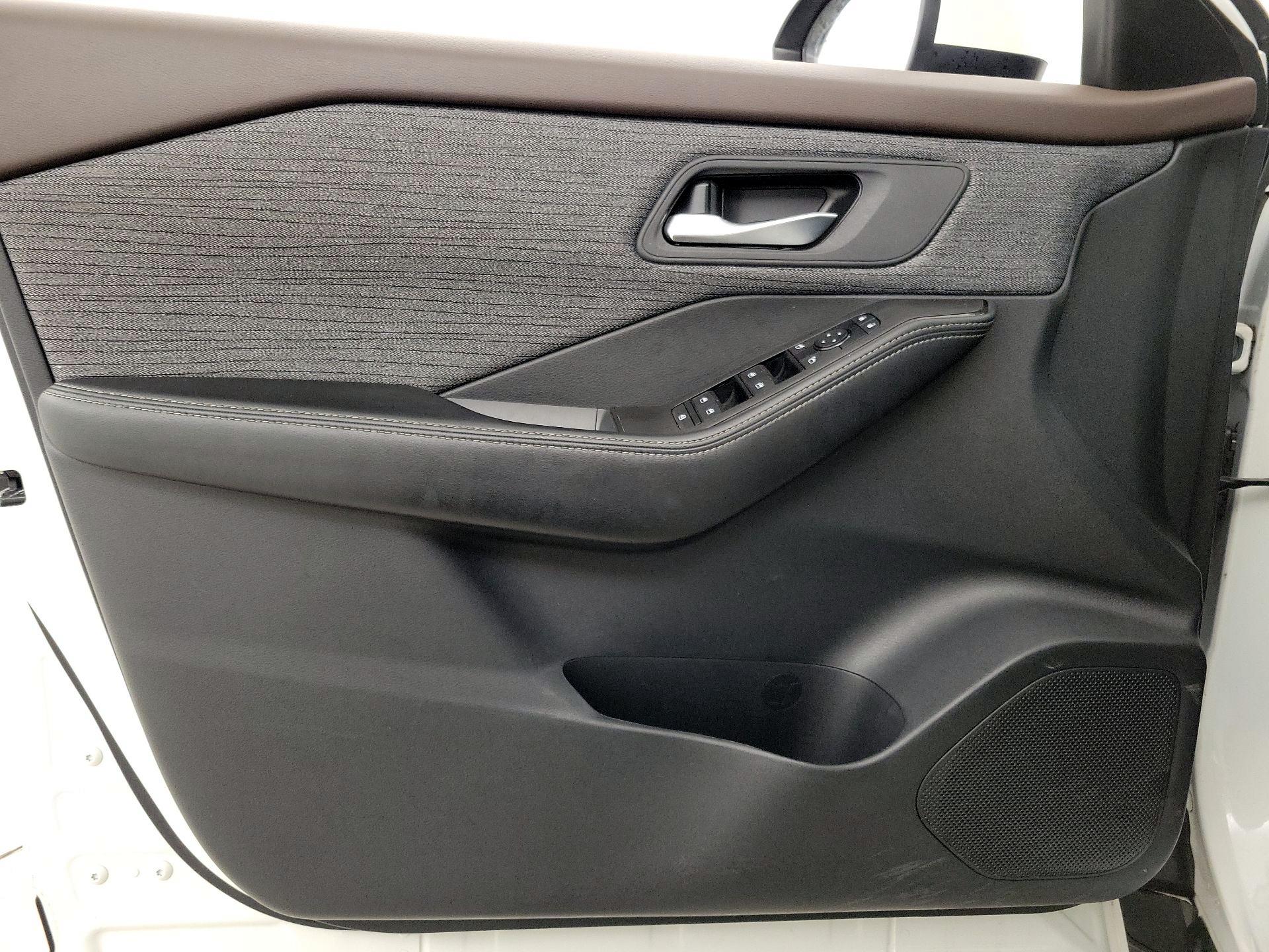 Thumbnail: 2023 Nissan Rogue - 12