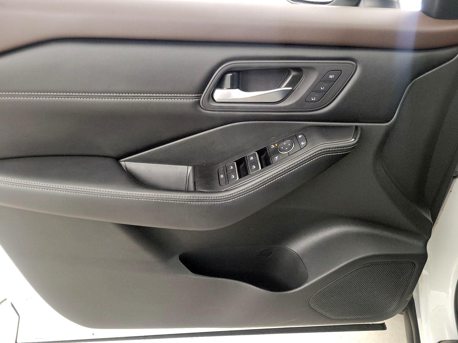 Thumbnail: 2023 Nissan Rogue - 12