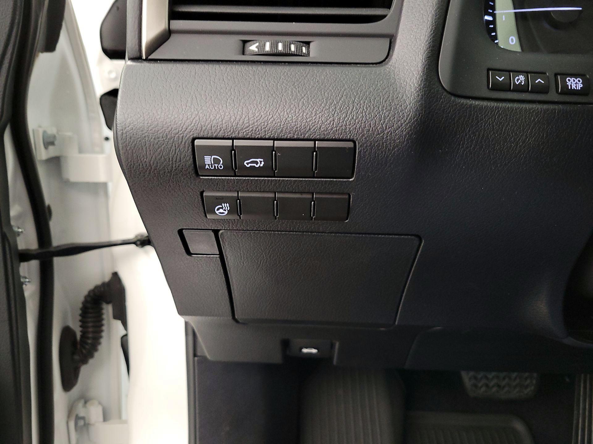 Thumbnail: 2022 Lexus RX - 13