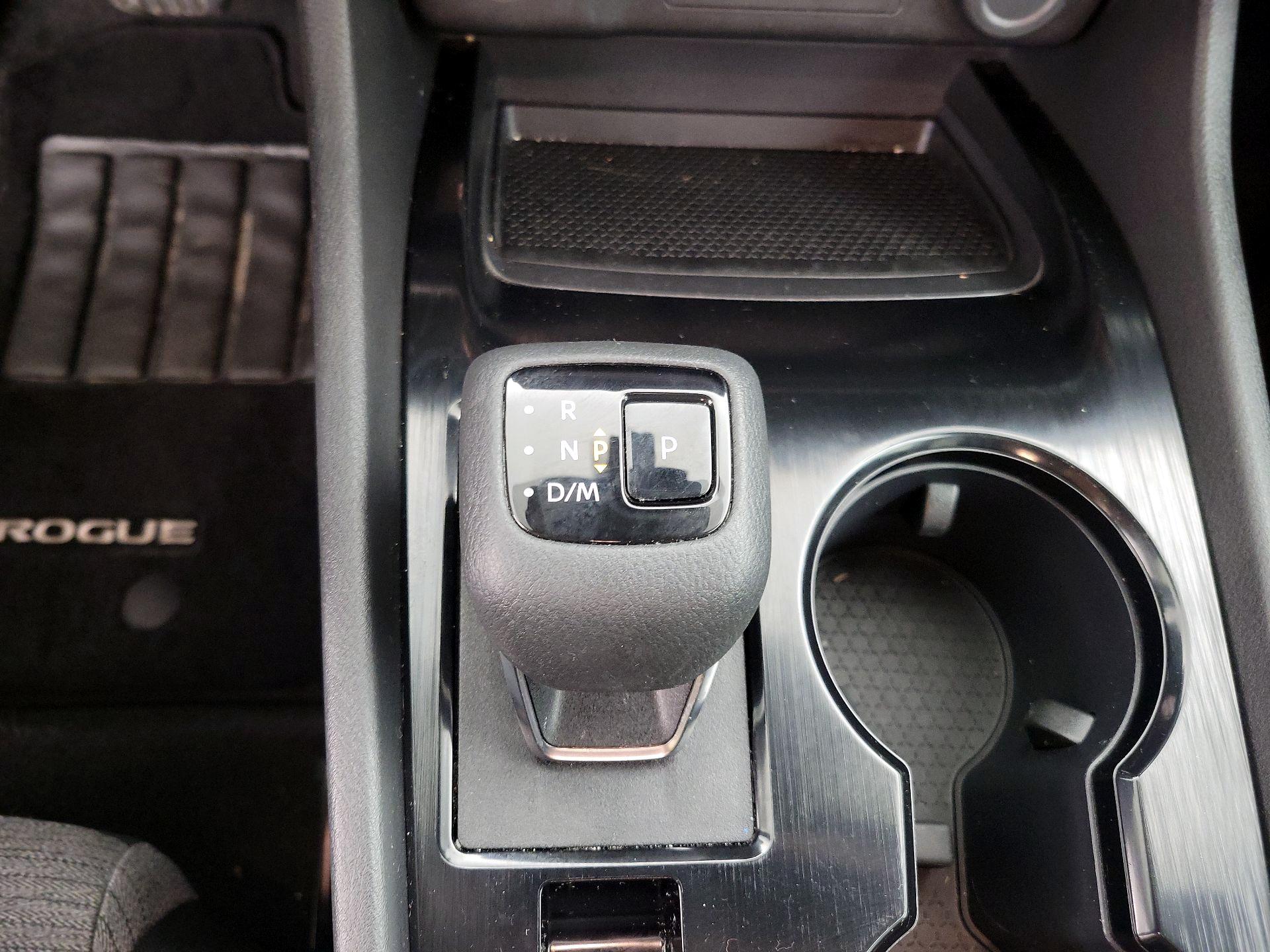 Thumbnail: 2022 Nissan Rogue - 17