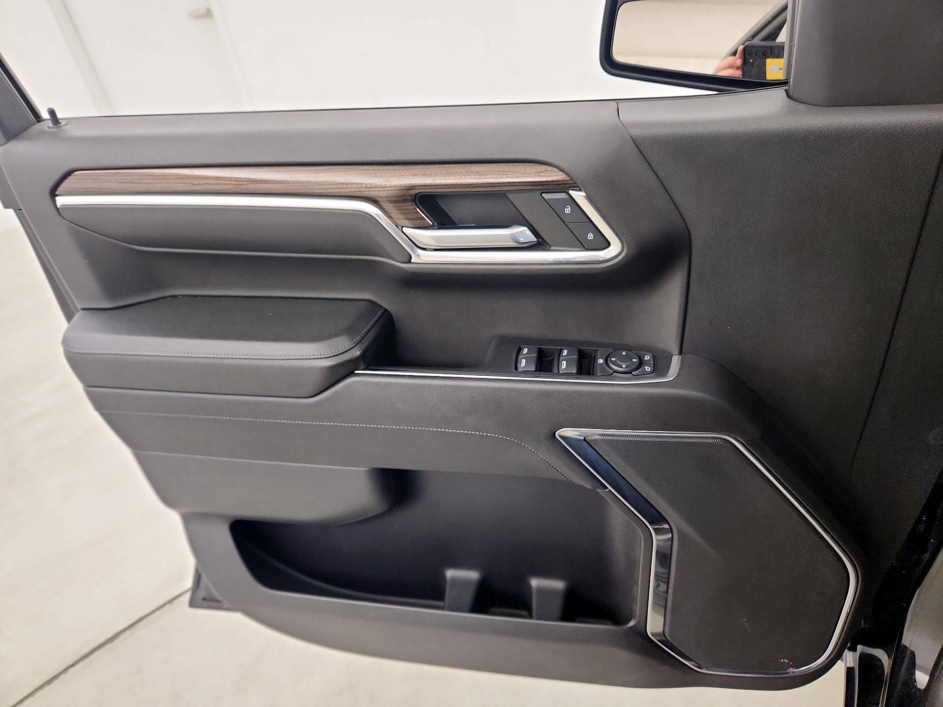 Thumbnail: 2023 Chevrolet Silverado 1500 - 12