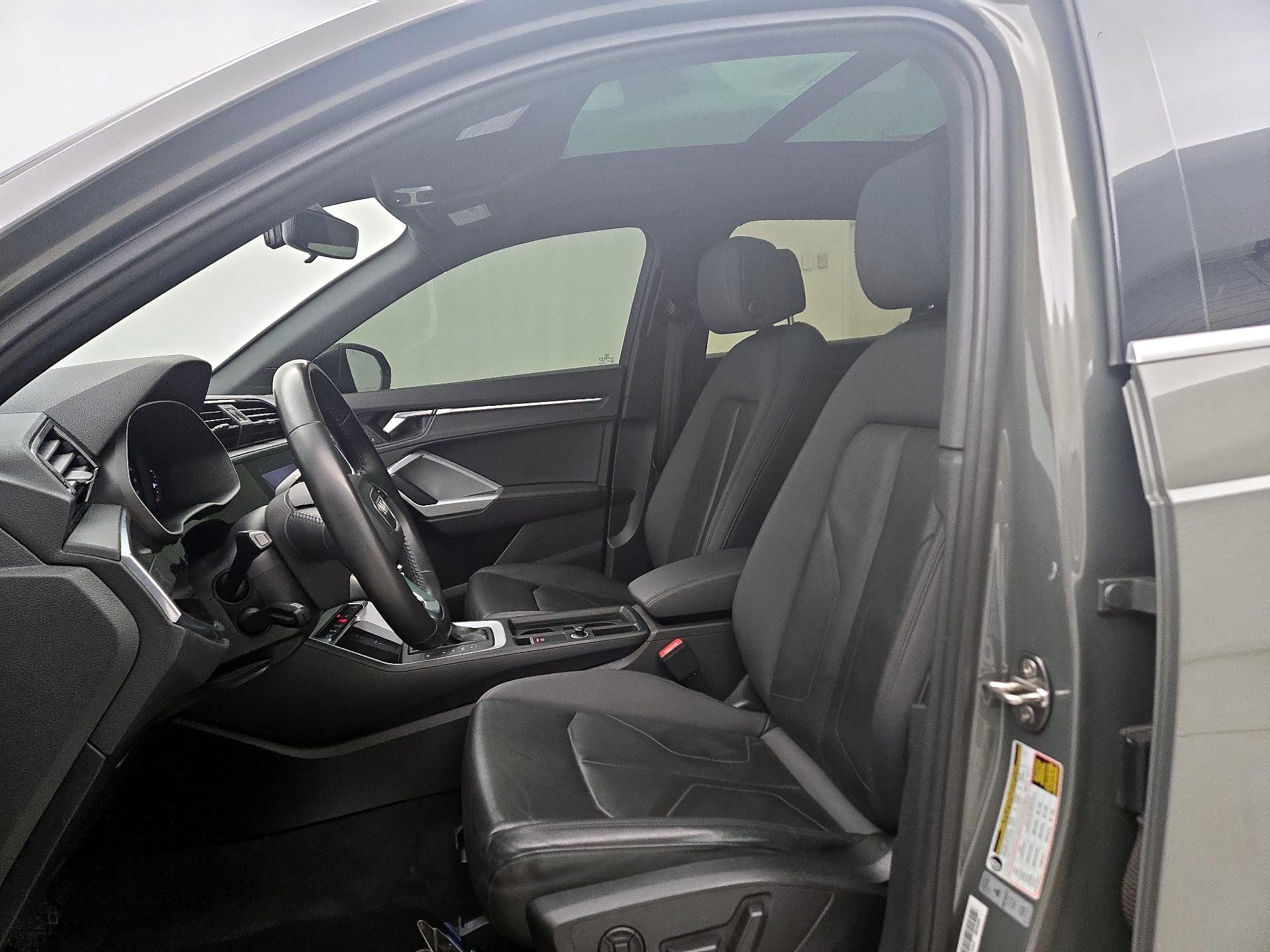 Thumbnail: 2020 Audi Q3 - 11