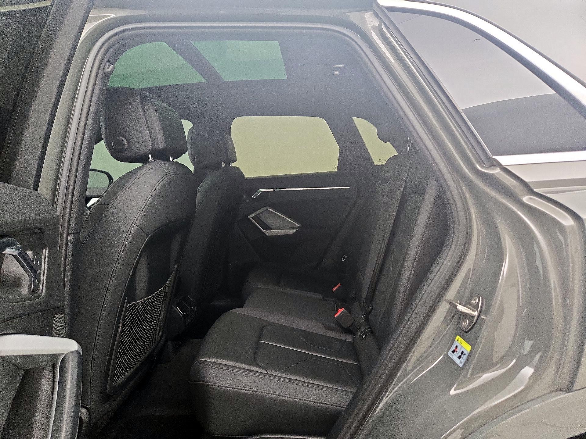 Thumbnail: 2020 Audi Q3 - 20