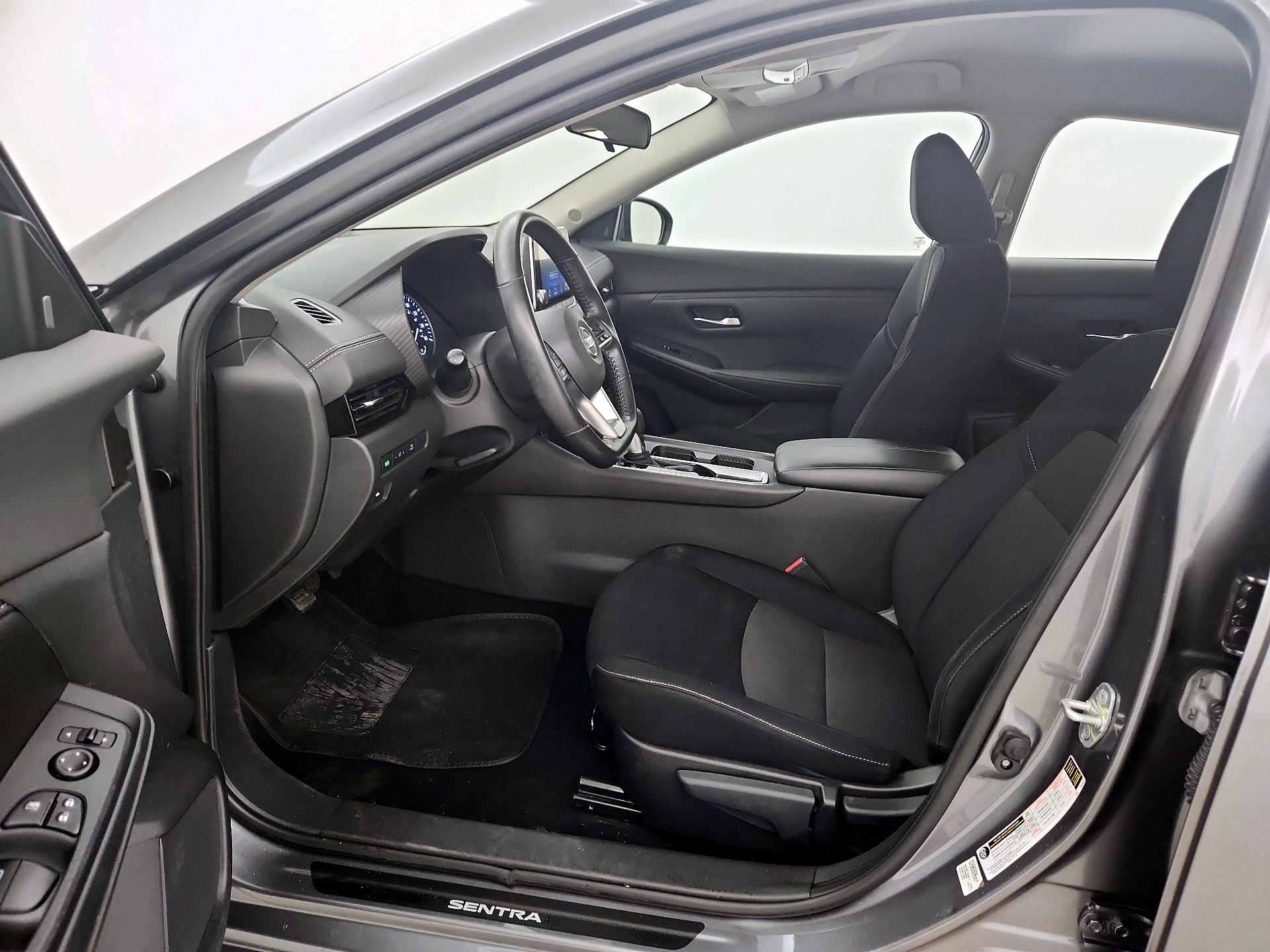 Thumbnail: 2022 Nissan Sentra - 9