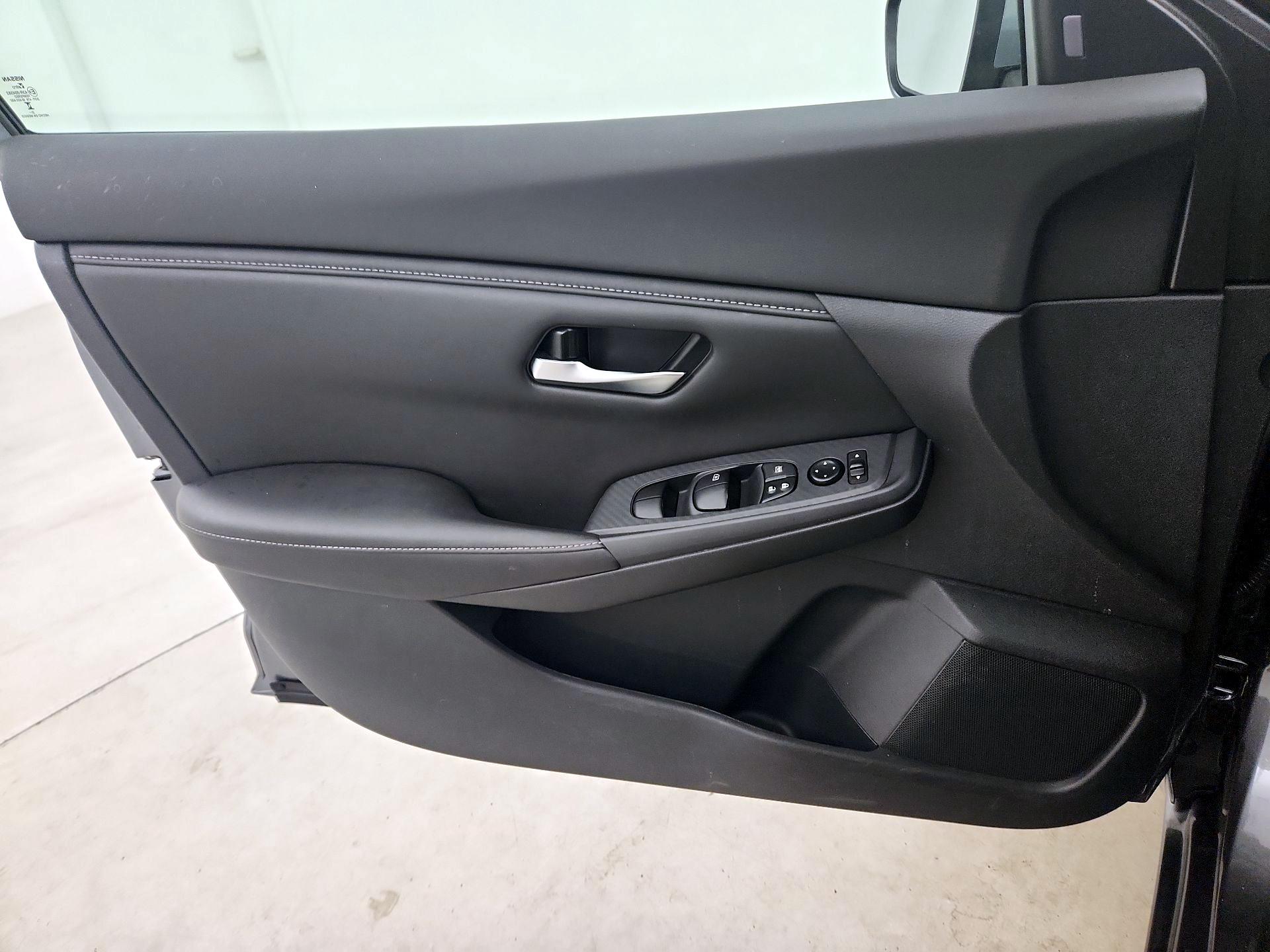 Thumbnail: 2022 Nissan Sentra - 10