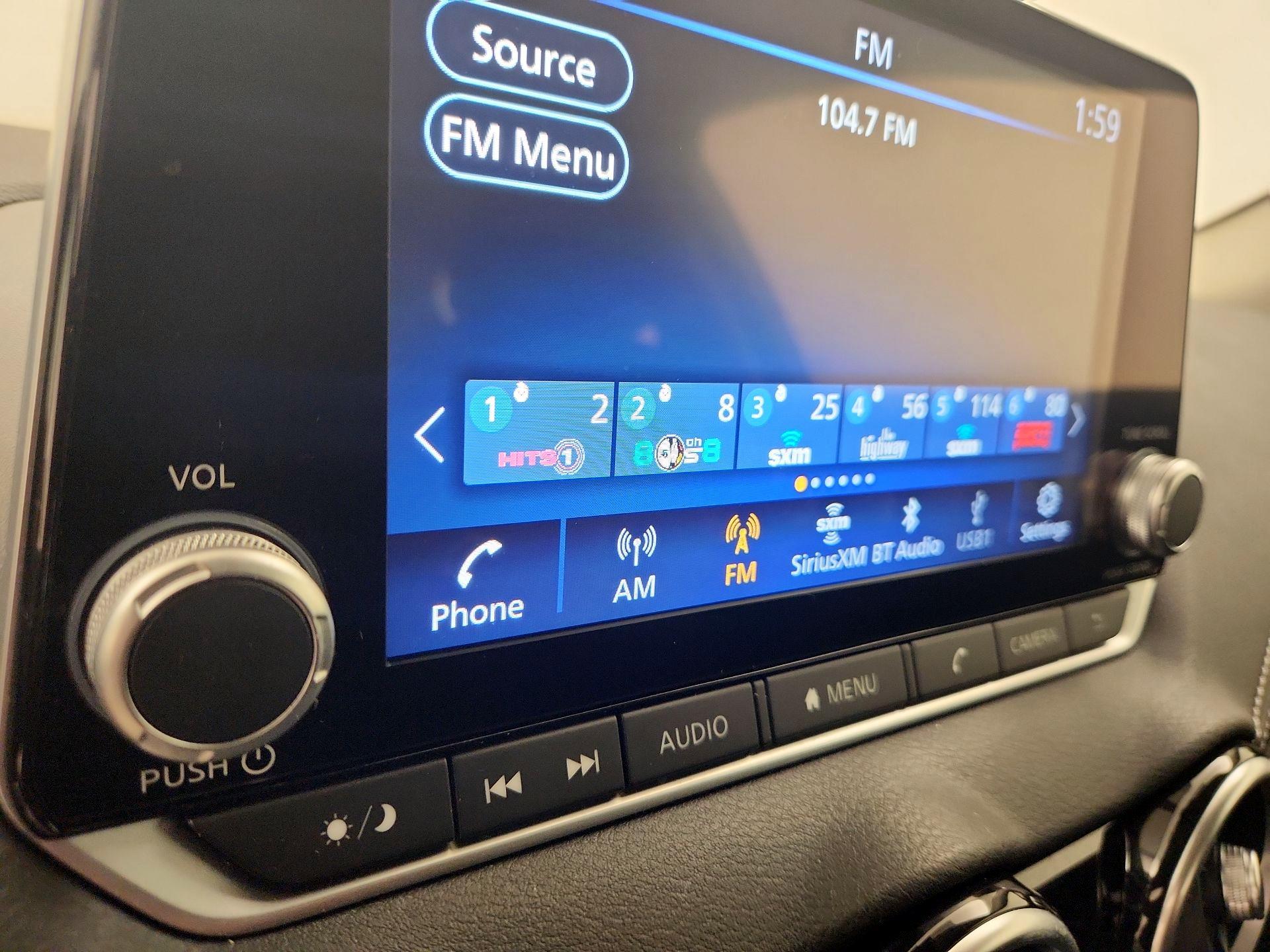 Thumbnail: 2022 Nissan Sentra - 13