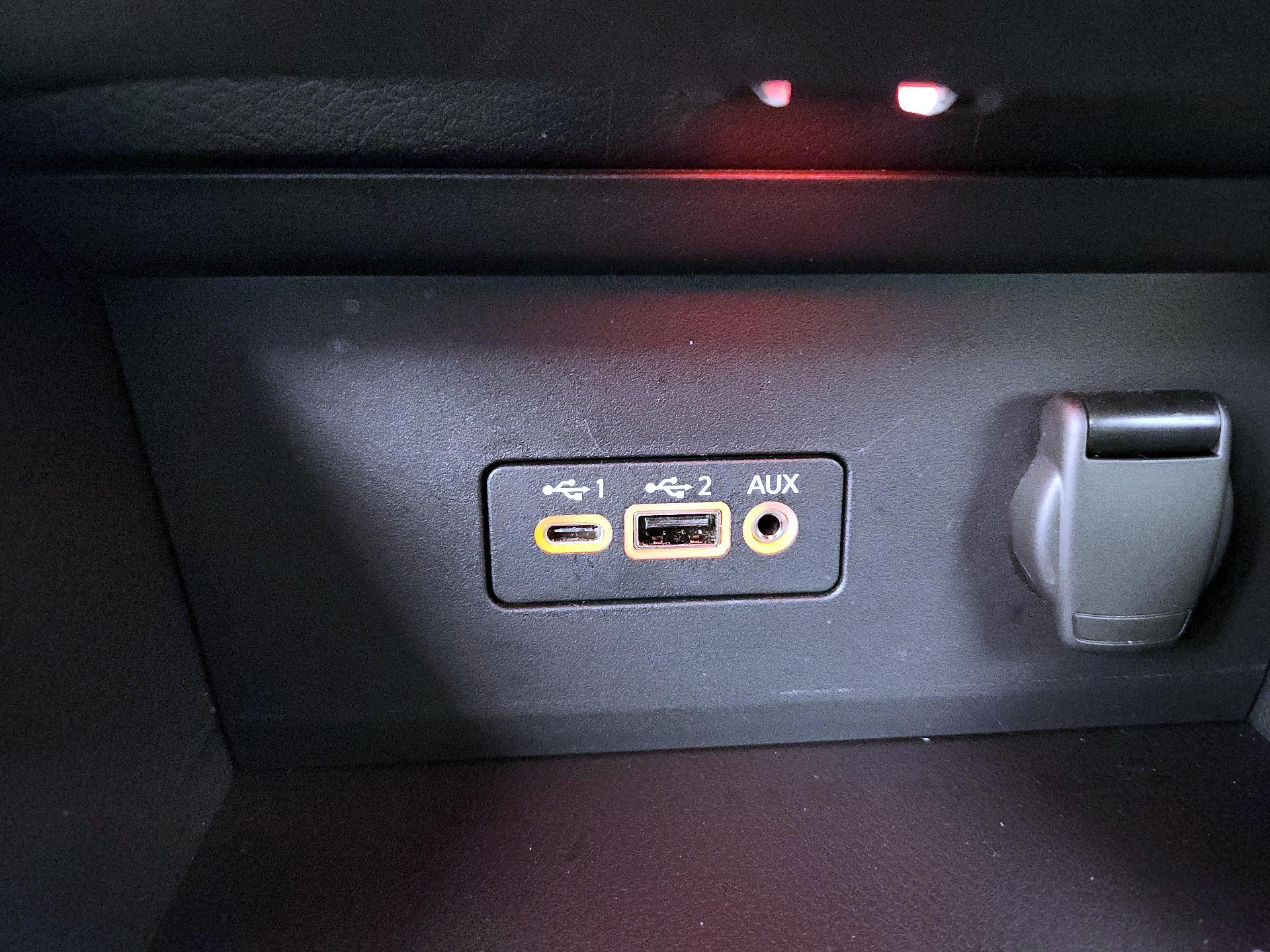 Thumbnail: 2022 Nissan Sentra - 16