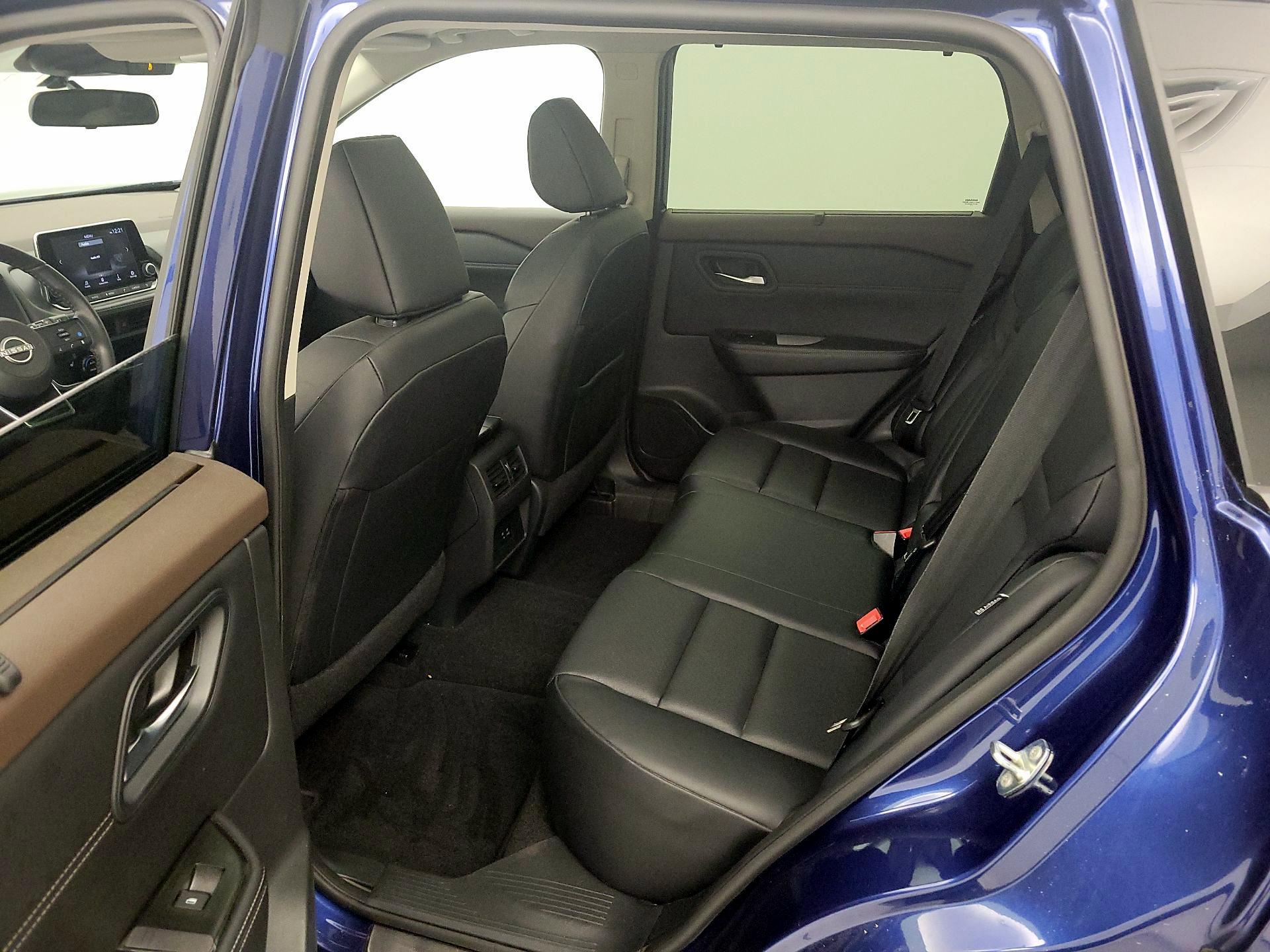 Thumbnail: 2023 Nissan Rogue - 20