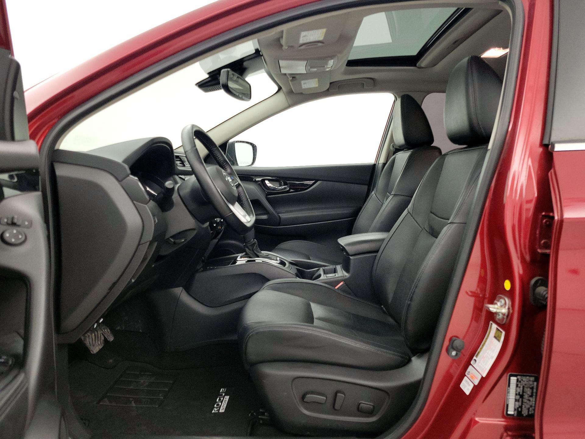 Thumbnail: 2022 Nissan Rogue Sport - 11