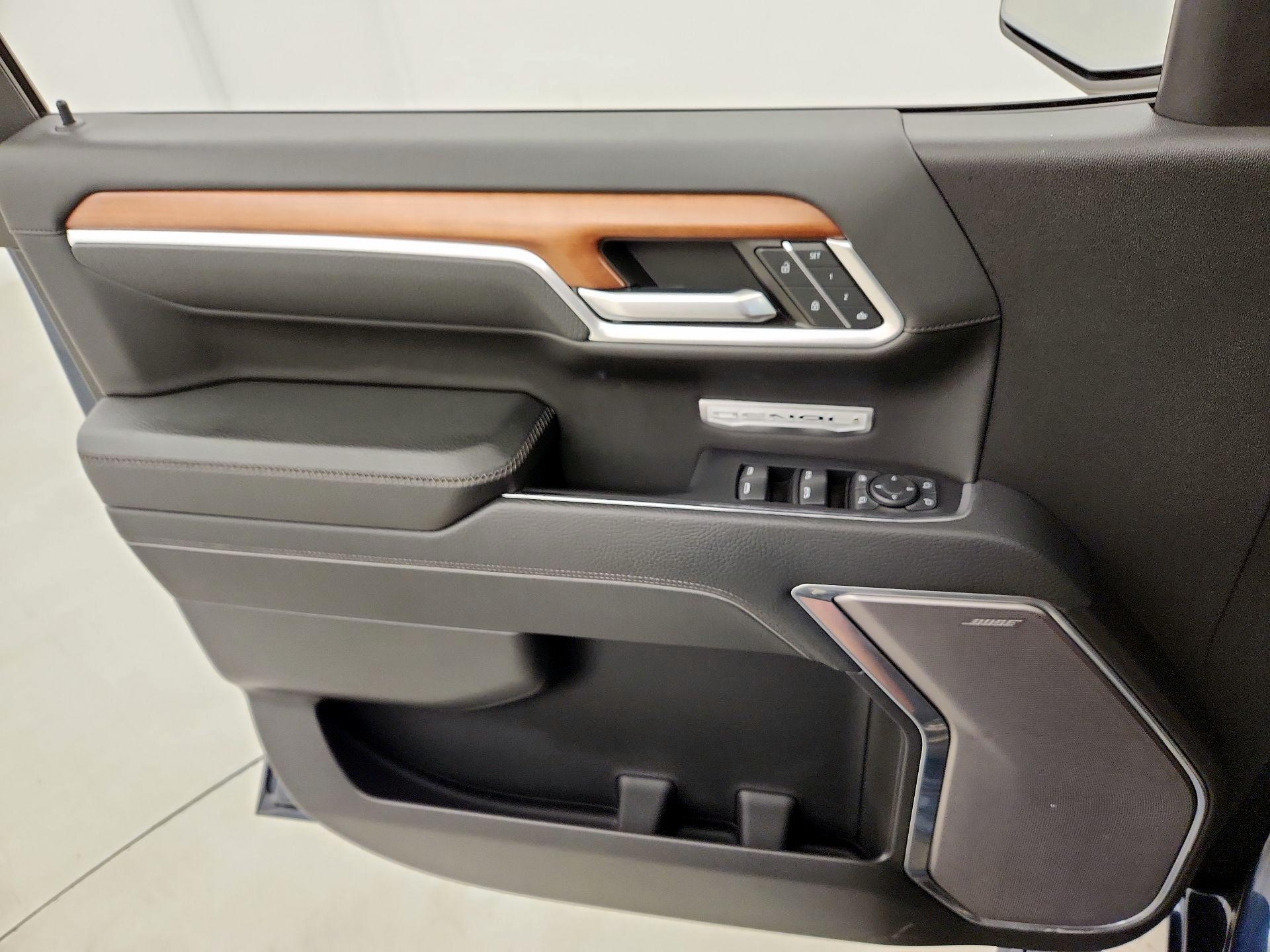 Thumbnail: 2022 GMC Sierra 1500 - 12