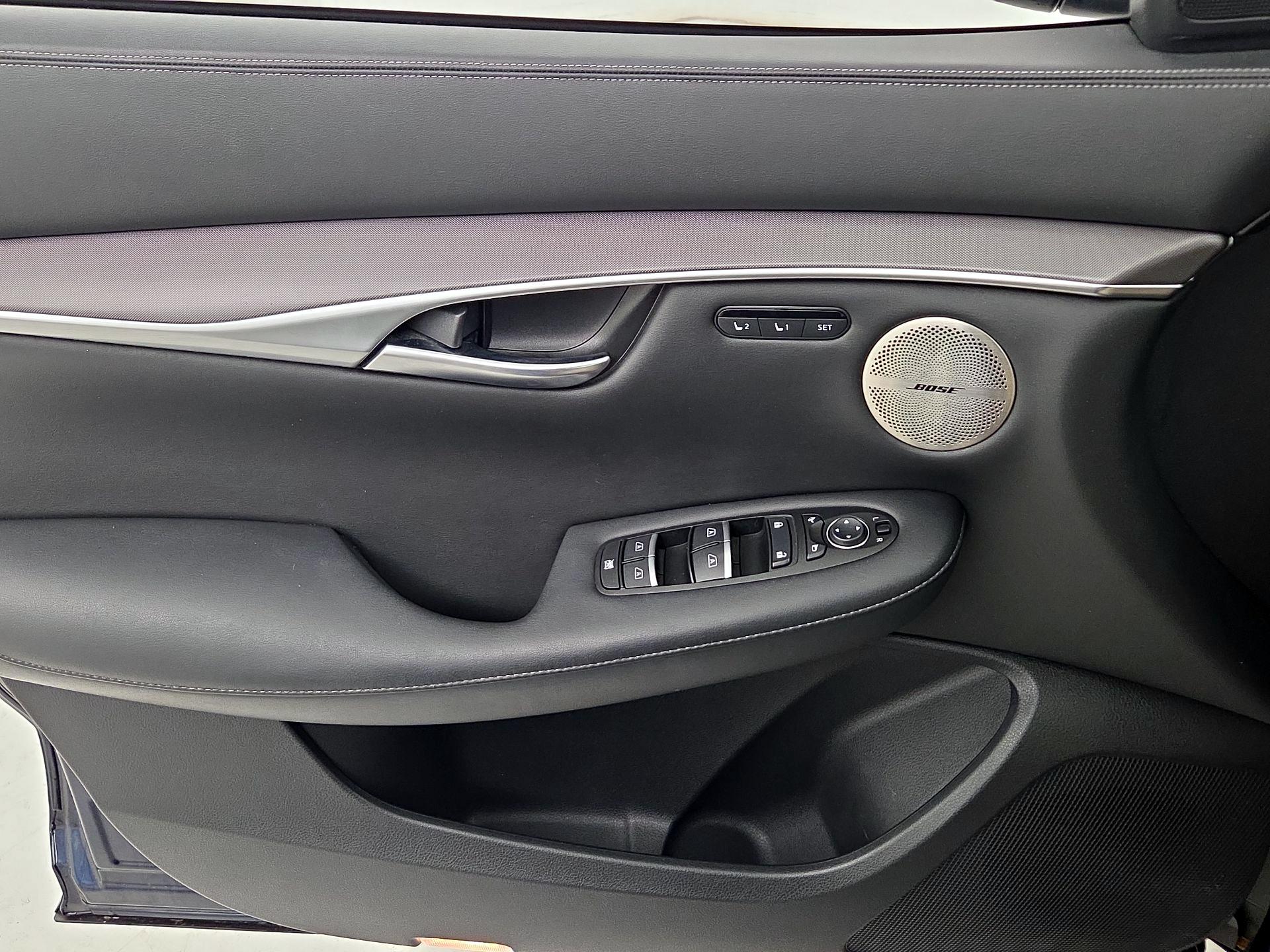 Thumbnail: 2023 INFINITI QX50 - 12