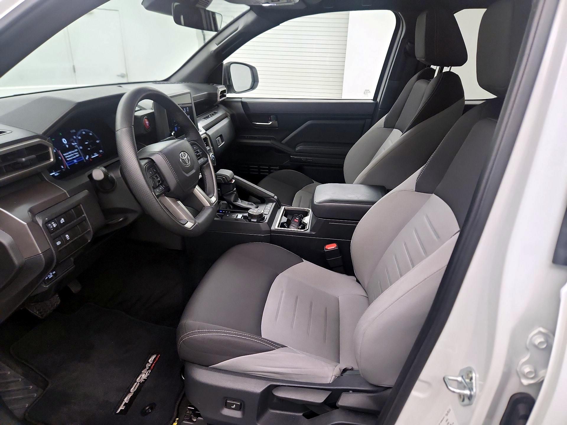 Thumbnail: 2025 Toyota Tacoma - 9