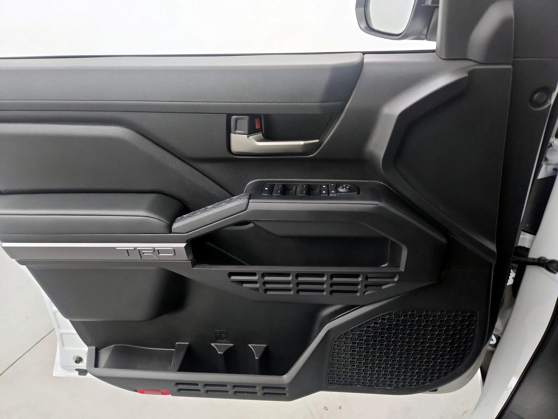 Thumbnail: 2025 Toyota Tacoma - 10